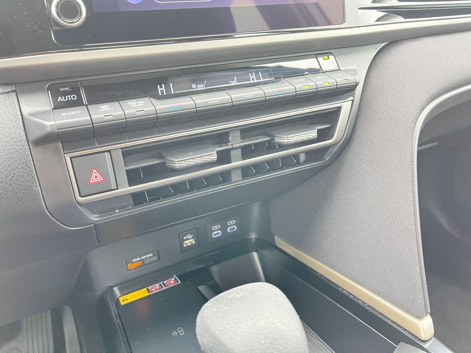 Thumbnail: 2025 Toyota Camry - 18