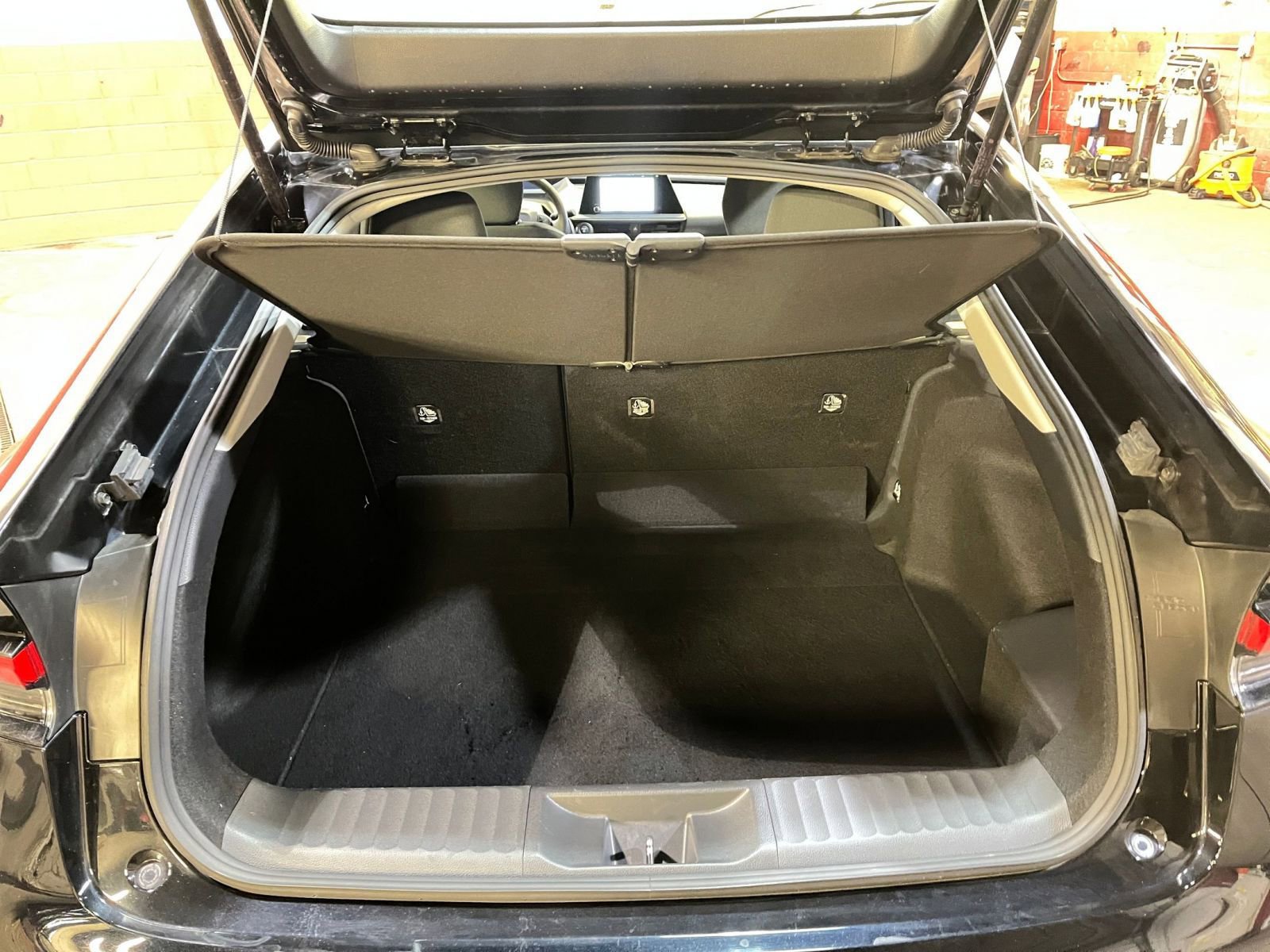 Thumbnail: 2025 Toyota Prius - 30