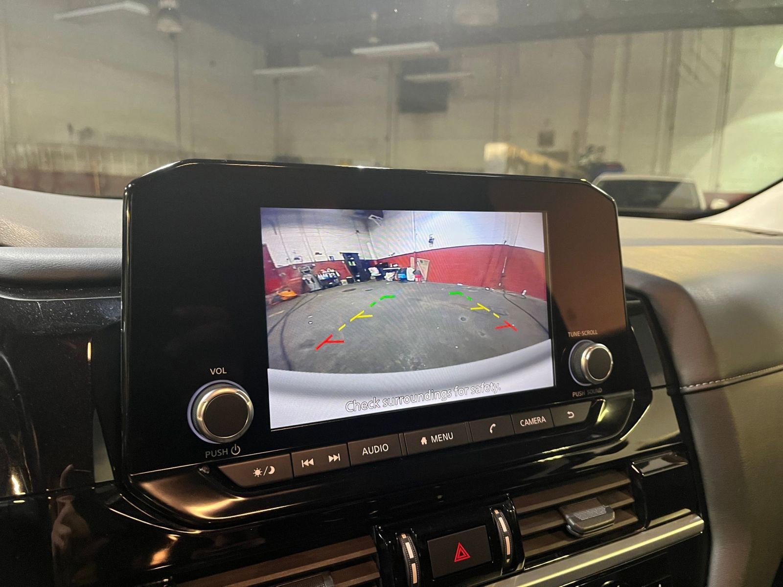 Thumbnail: 2025 Nissan Pathfinder - 17