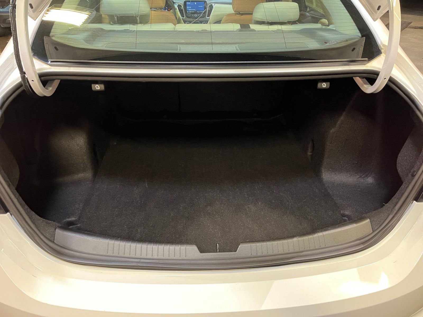 Thumbnail: 2024 Chevrolet Malibu - 33