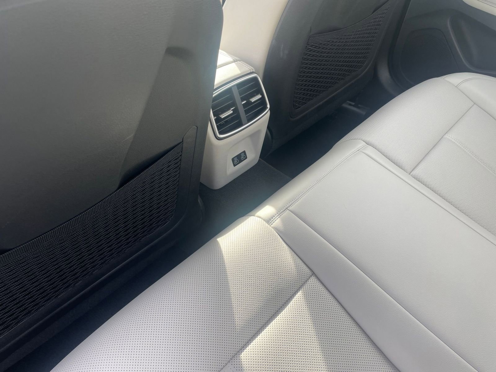 Thumbnail: 2025 Genesis G70 - 24