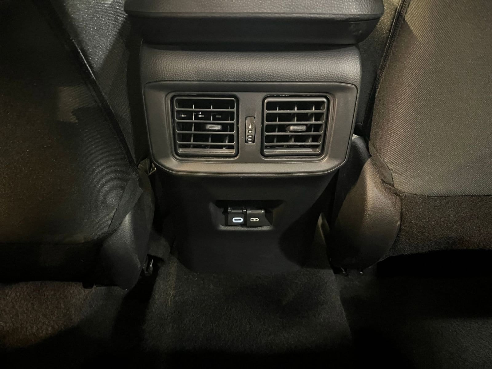 Thumbnail: 2025 Toyota RAV4 - 24