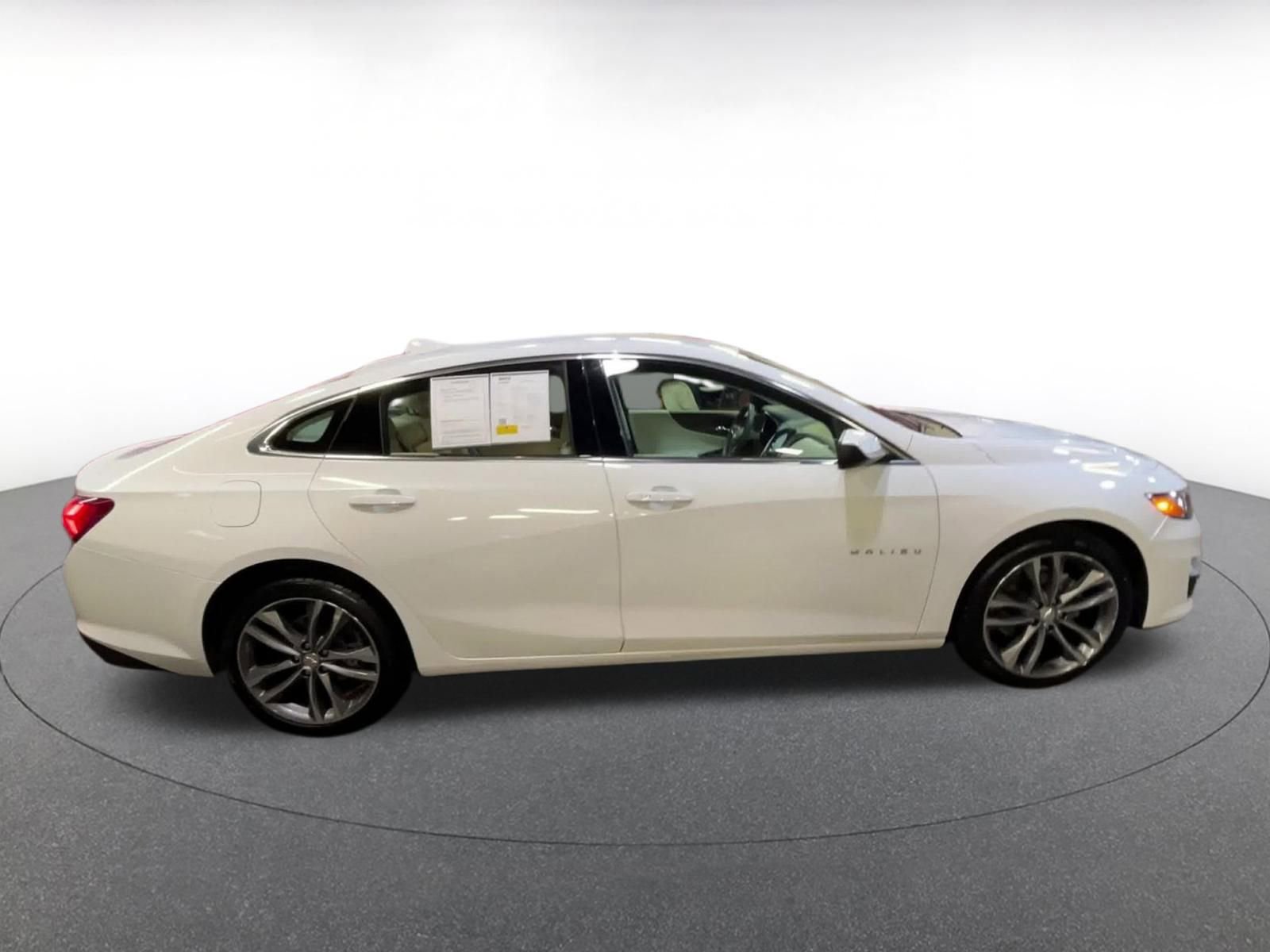 Thumbnail: 2024 Chevrolet Malibu - 16