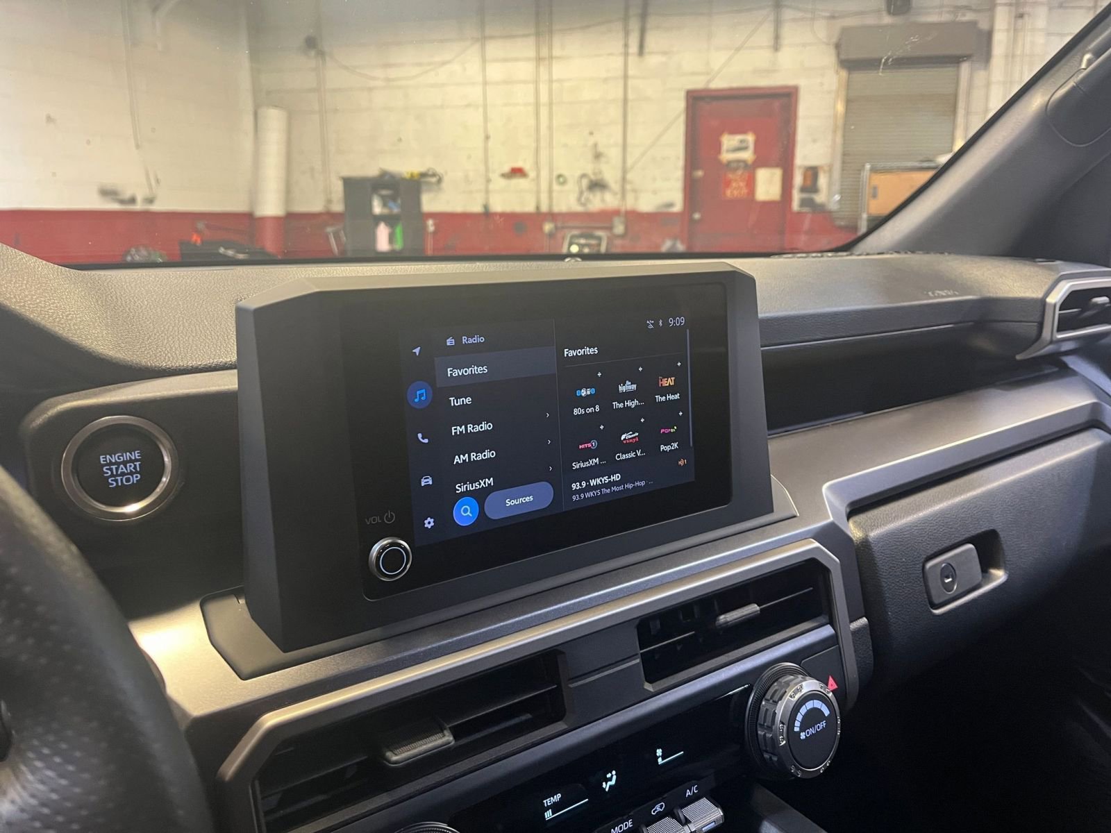 Thumbnail: 2025 Toyota 4Runner - 21