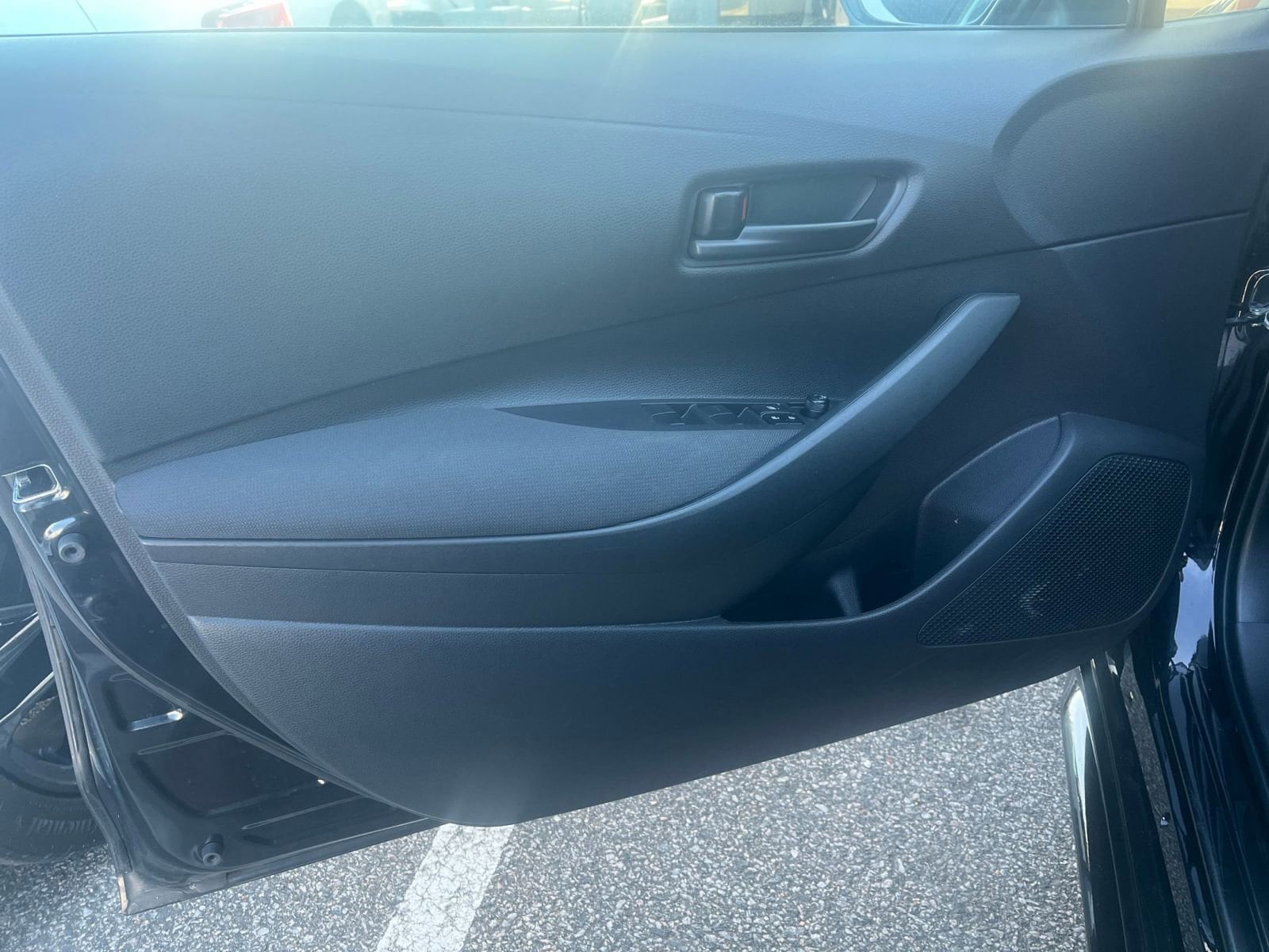 Thumbnail: 2025 Toyota Corolla - 18