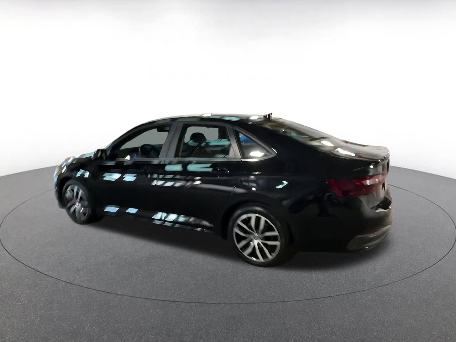 Thumbnail: 2025 Volkswagen Jetta - 11