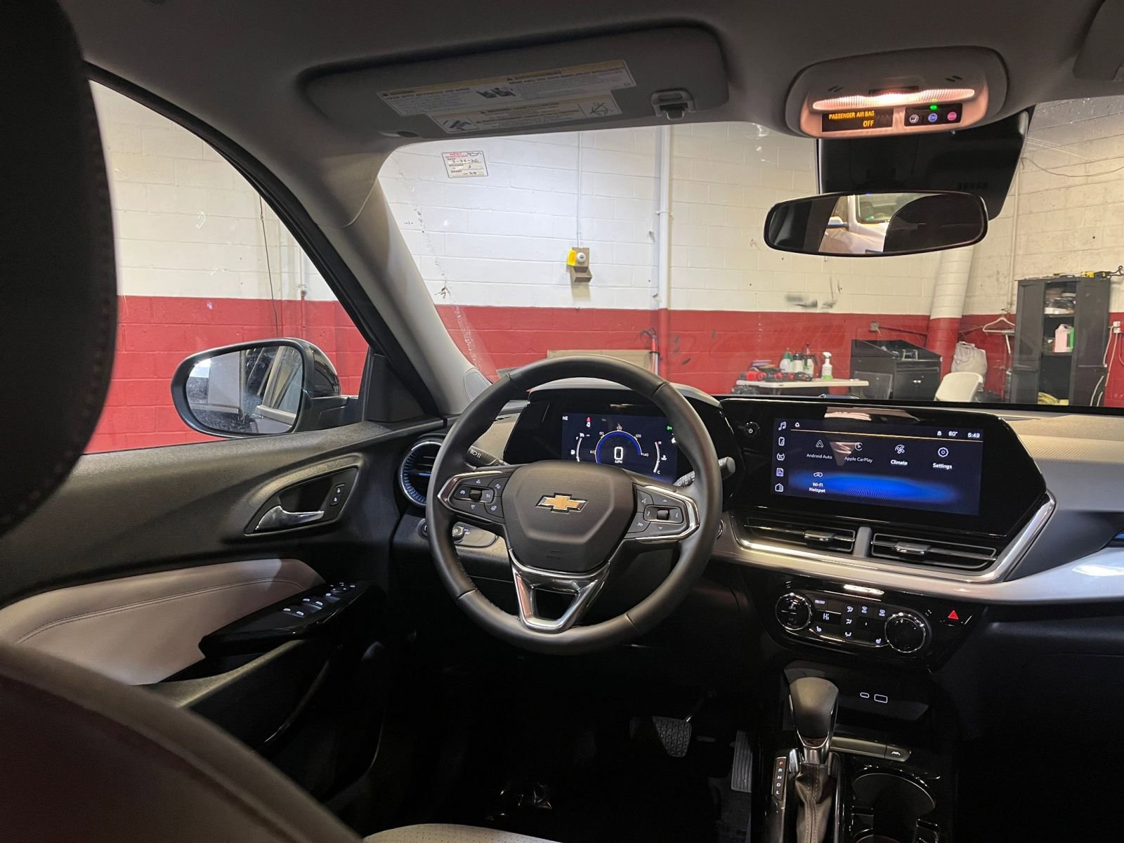 Thumbnail: 2025 Chevrolet Trax - 33