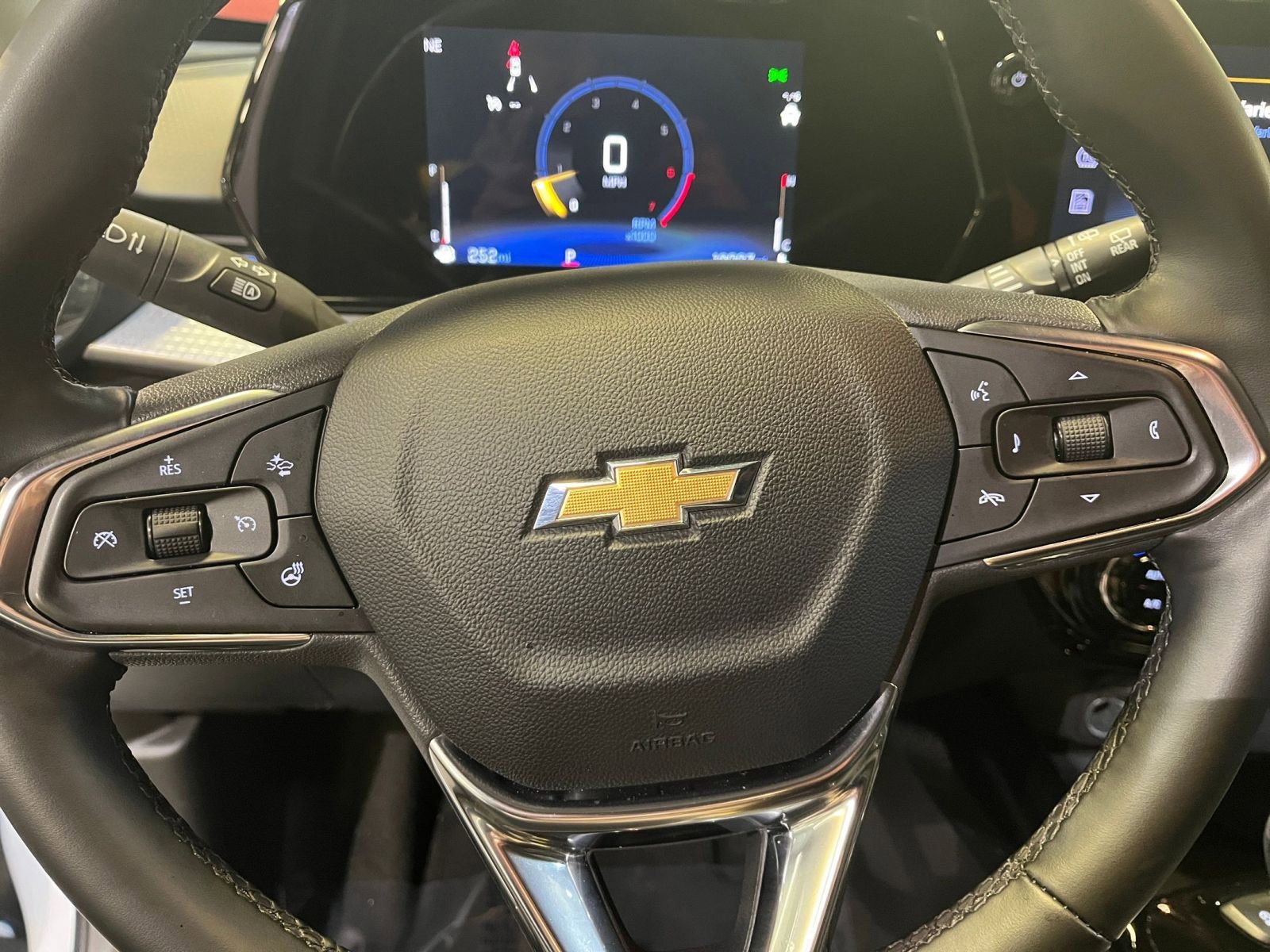 Thumbnail: 2025 Chevrolet Trax - 27