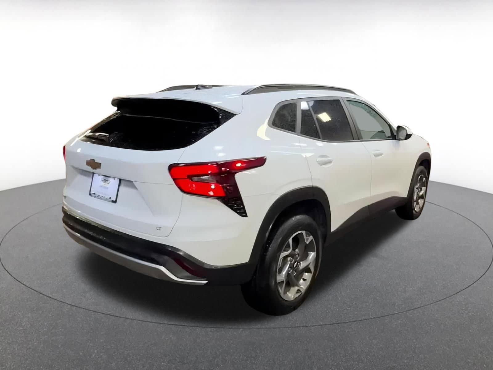 Thumbnail: 2025 Chevrolet Trax - 15