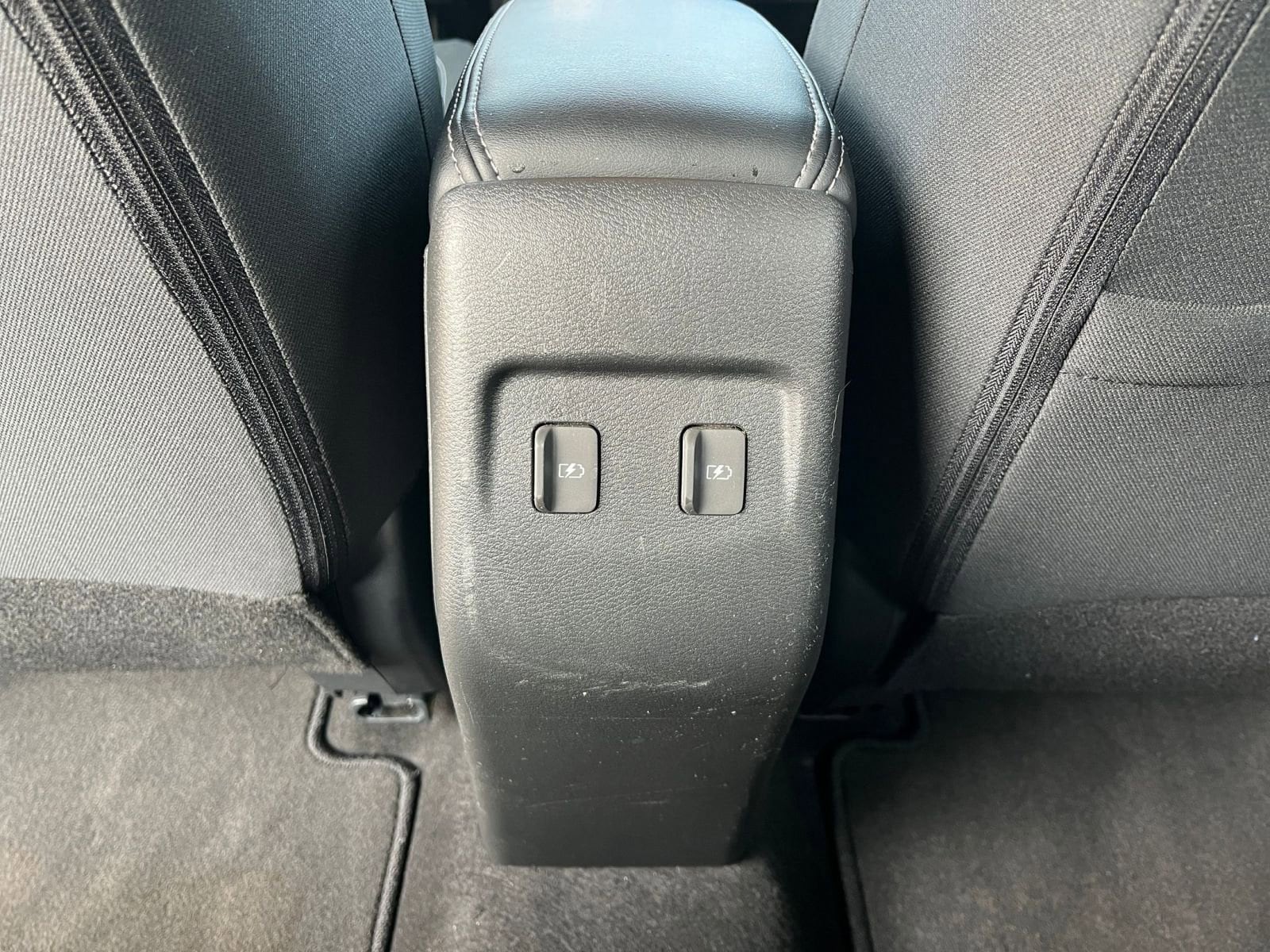 2024 Nissan Kicks SV 23