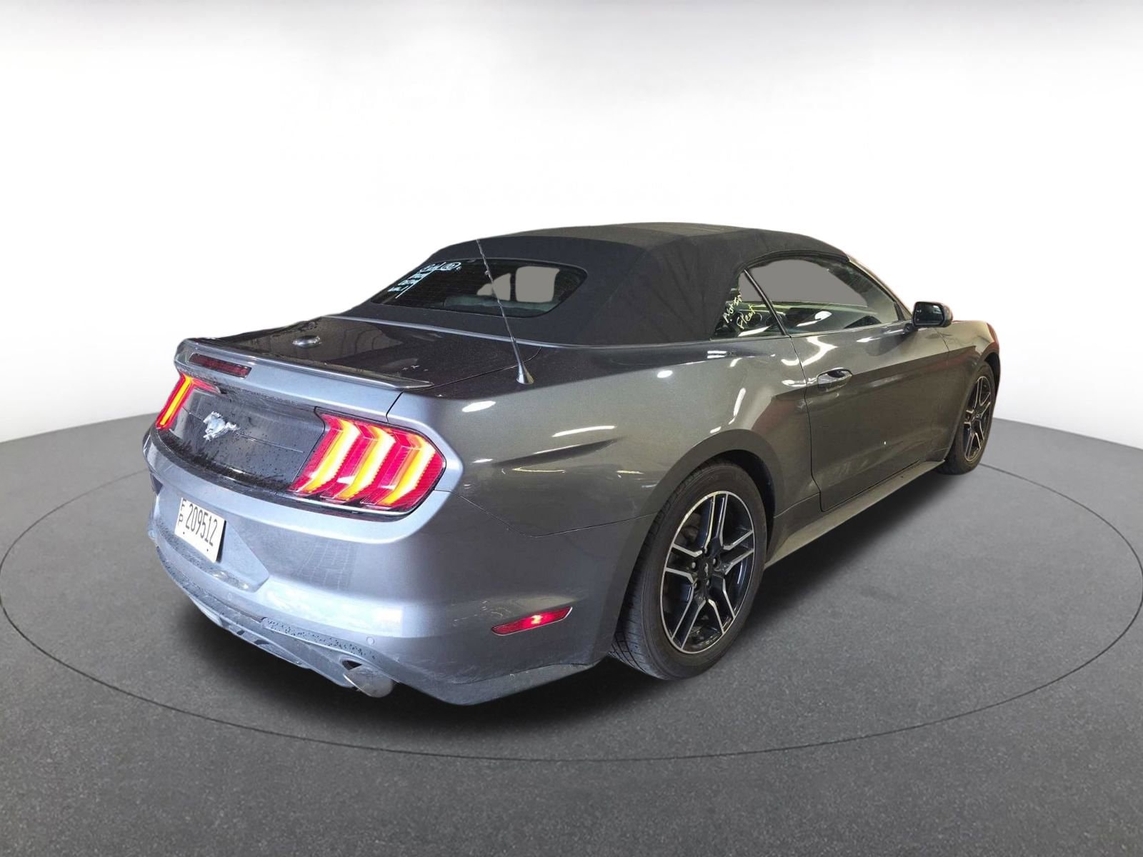 2023 Ford Mustang  7