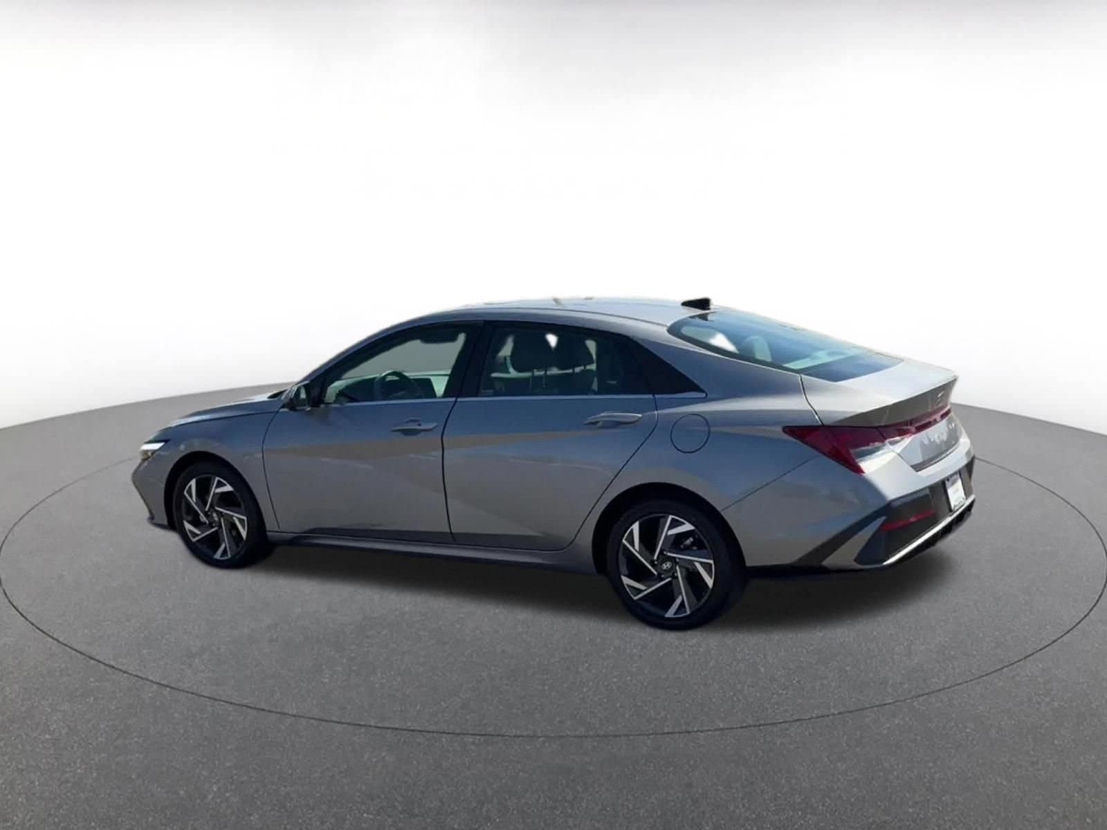 Thumbnail: 2025 Hyundai Elantra - 10