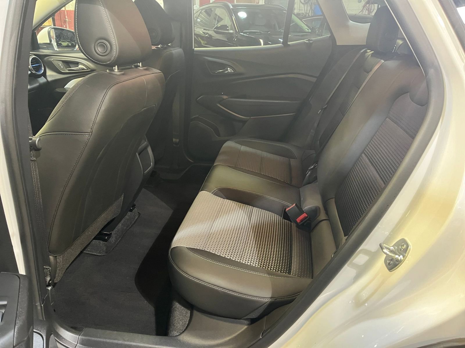 Thumbnail: 2025 Chevrolet Trax - 24