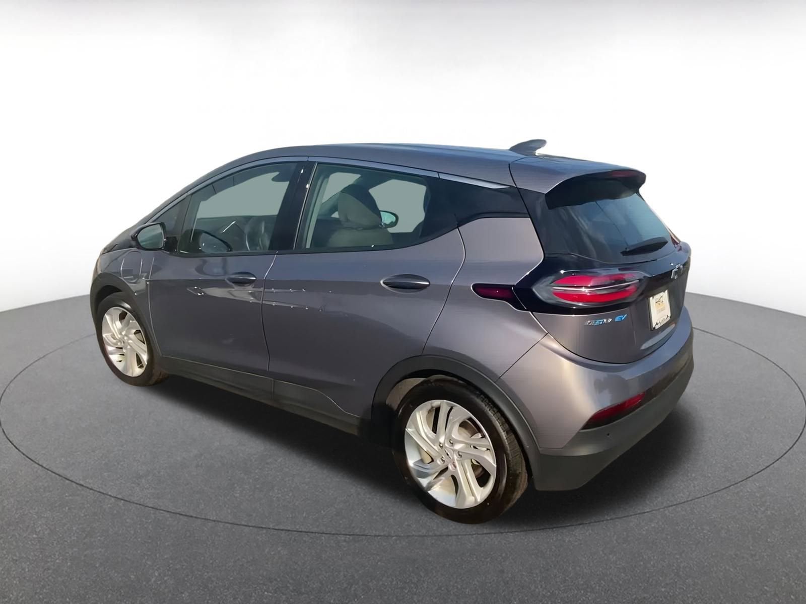 Thumbnail: 2023 Chevrolet Bolt EV - 10