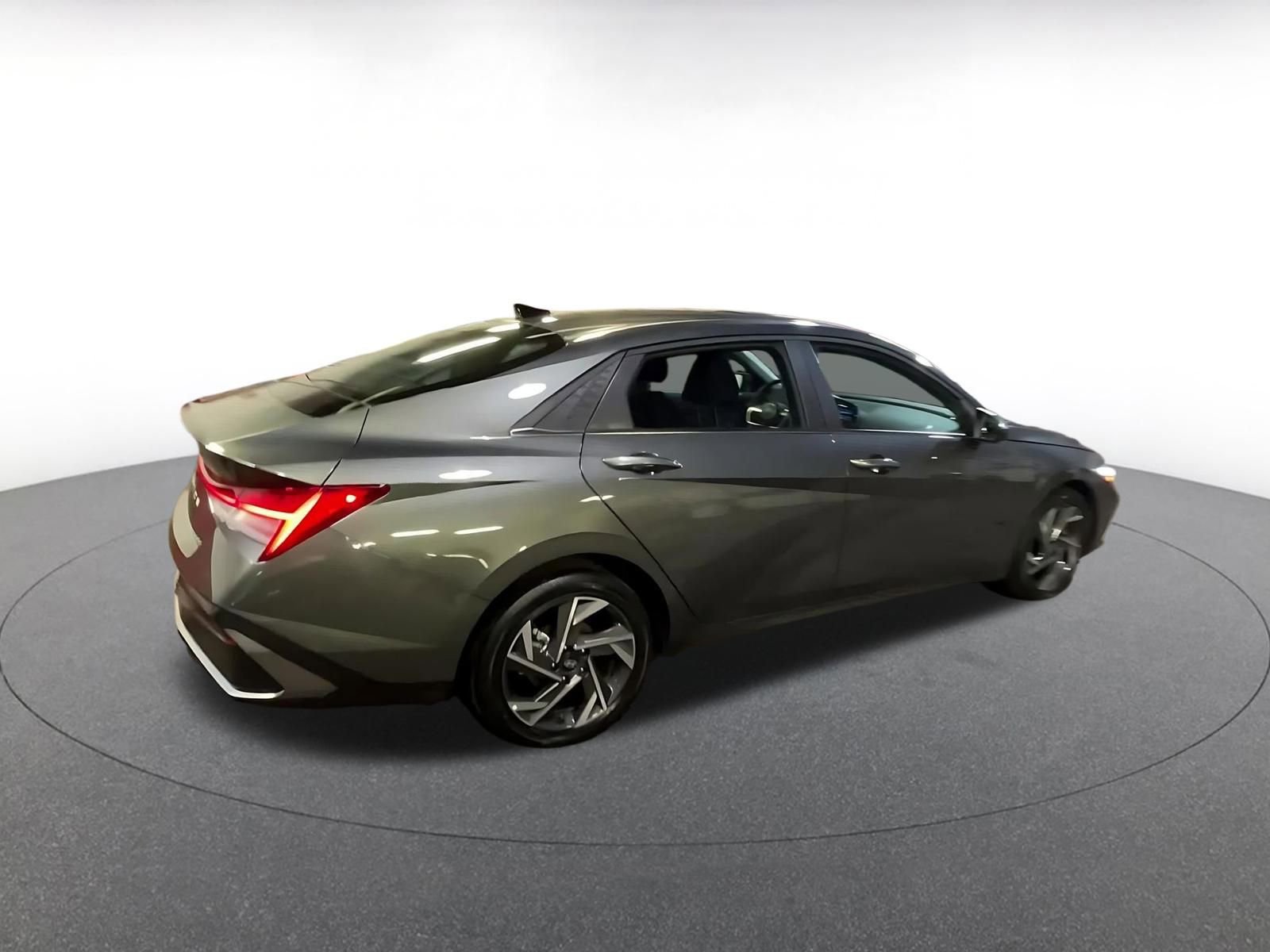 Thumbnail: 2025 Hyundai Elantra - 14