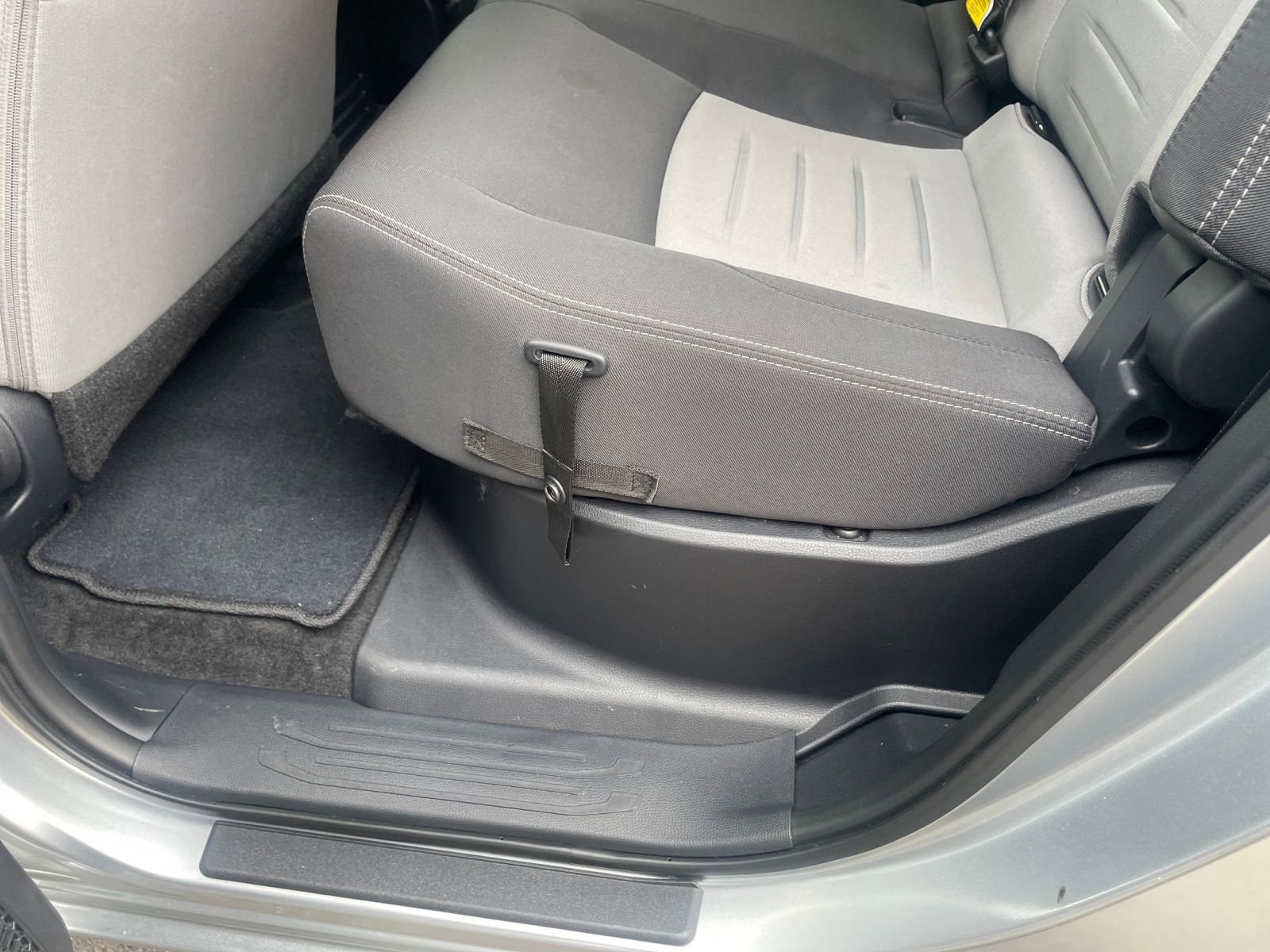 Thumbnail: 2025 Toyota Tacoma - 25