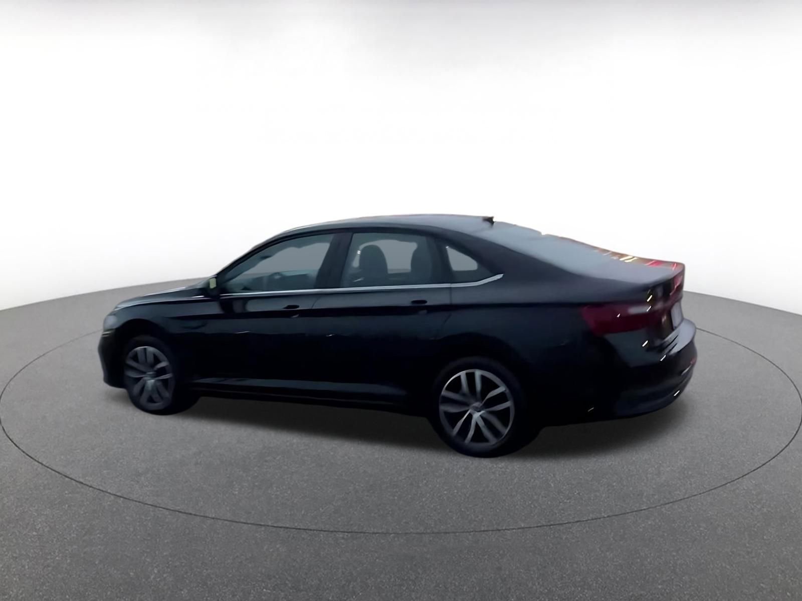 Thumbnail: 2025 Volkswagen Jetta - 10