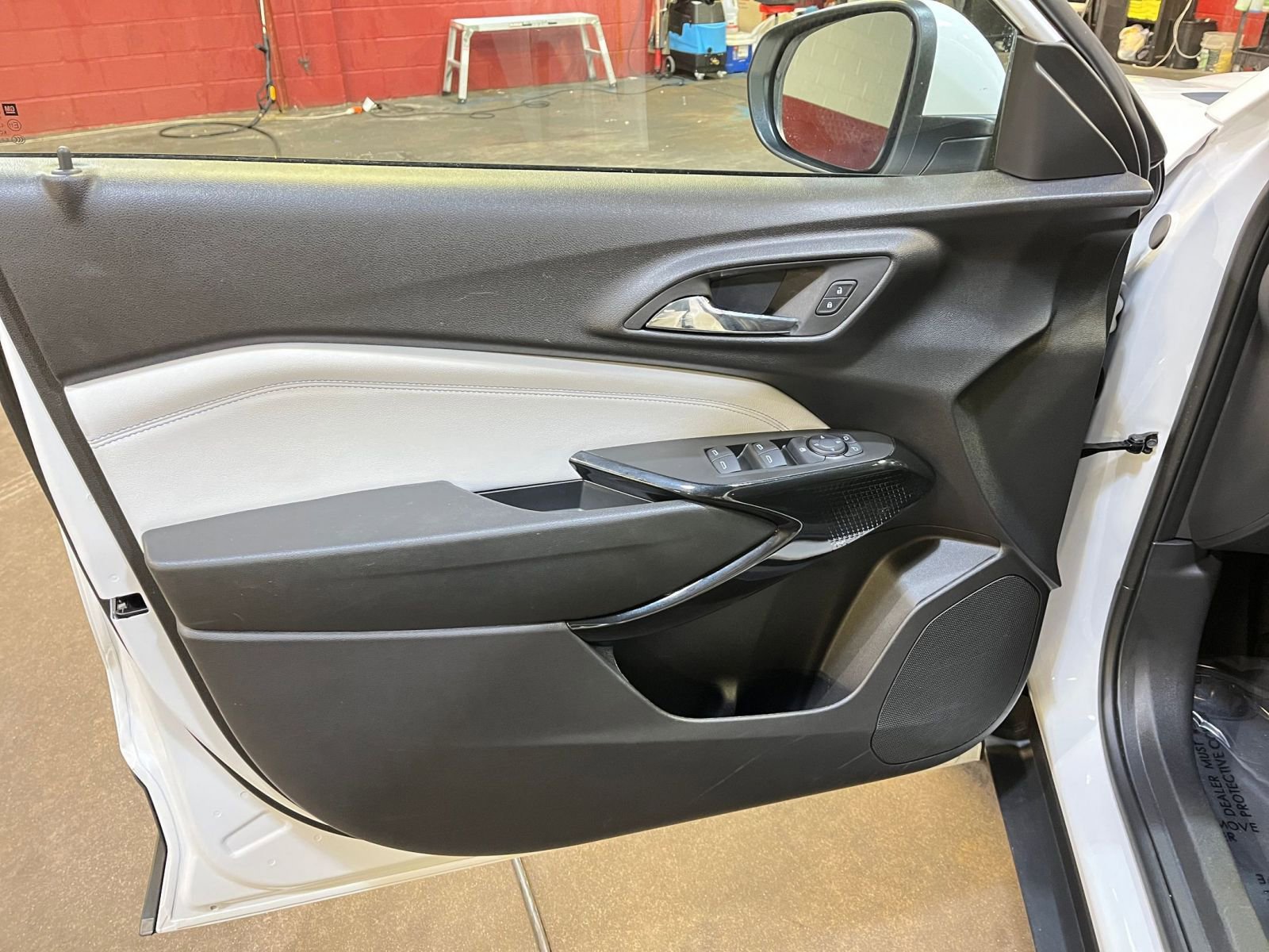 Thumbnail: 2025 Chevrolet Trax - 20