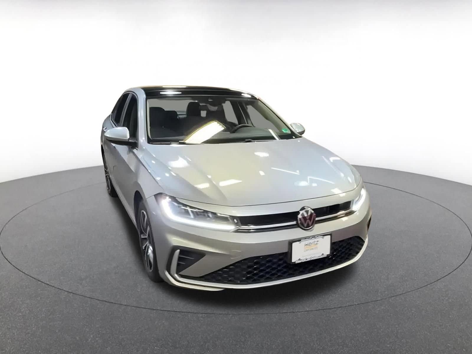 Thumbnail: 2025 Volkswagen Jetta - 4