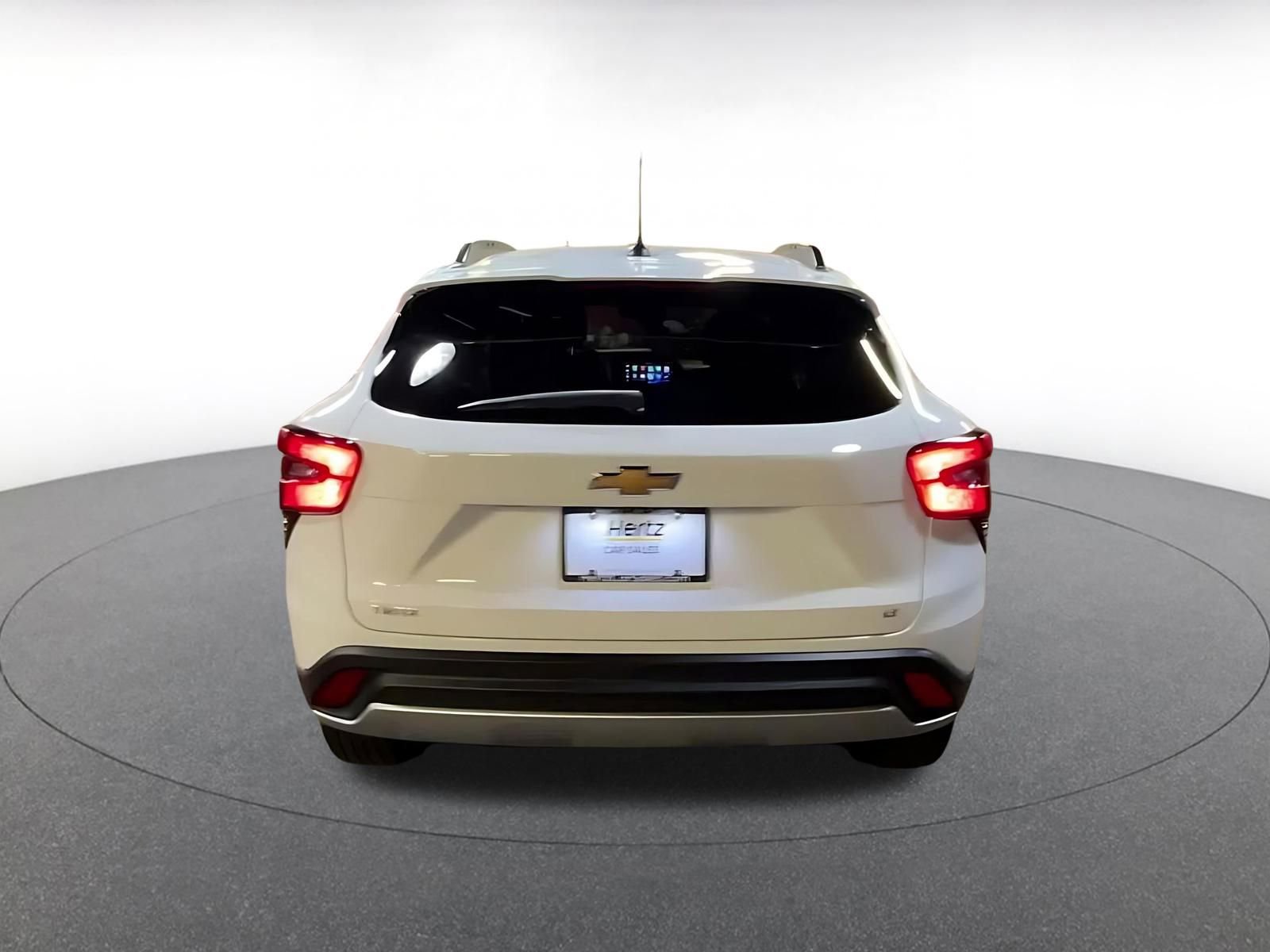 Thumbnail: 2025 Chevrolet Trax - 12