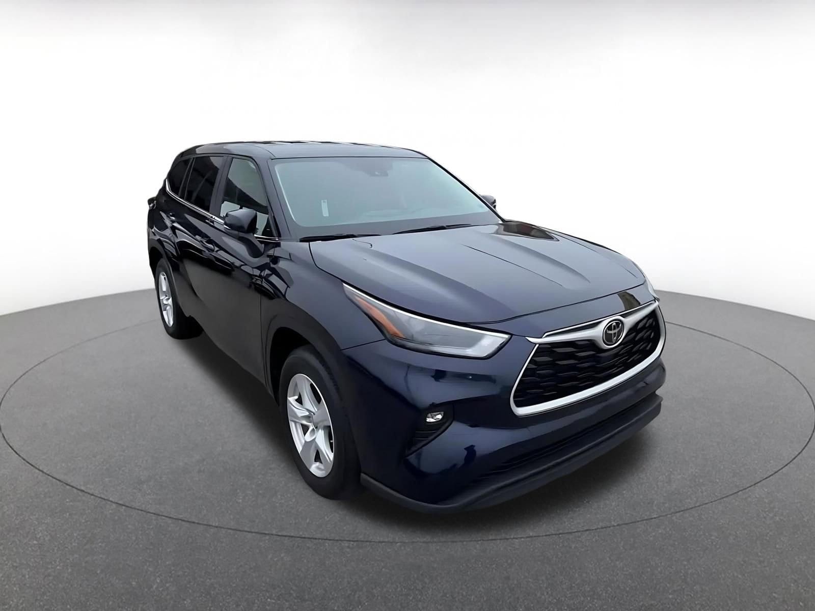 Thumbnail: 2025 Toyota Highlander - 3