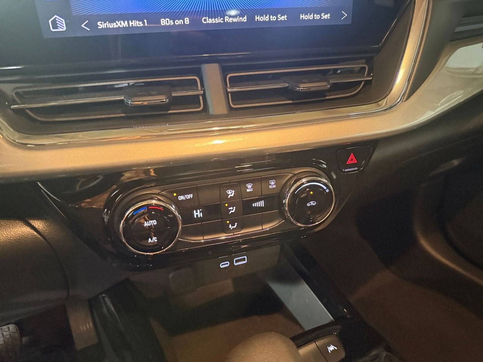 Thumbnail: 2025 Chevrolet Trax - 18