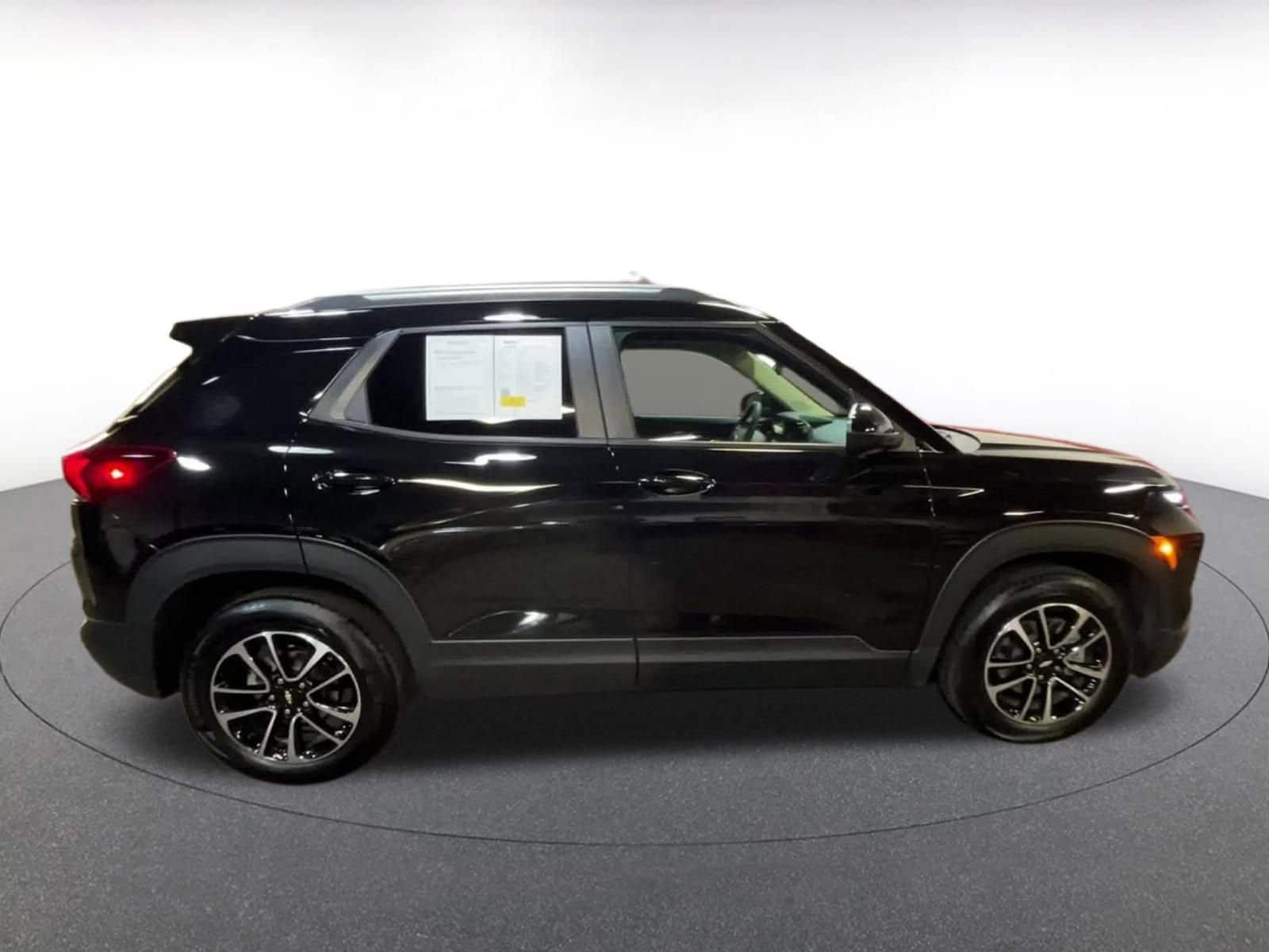 Thumbnail: 2025 Chevrolet TrailBlazer - 16