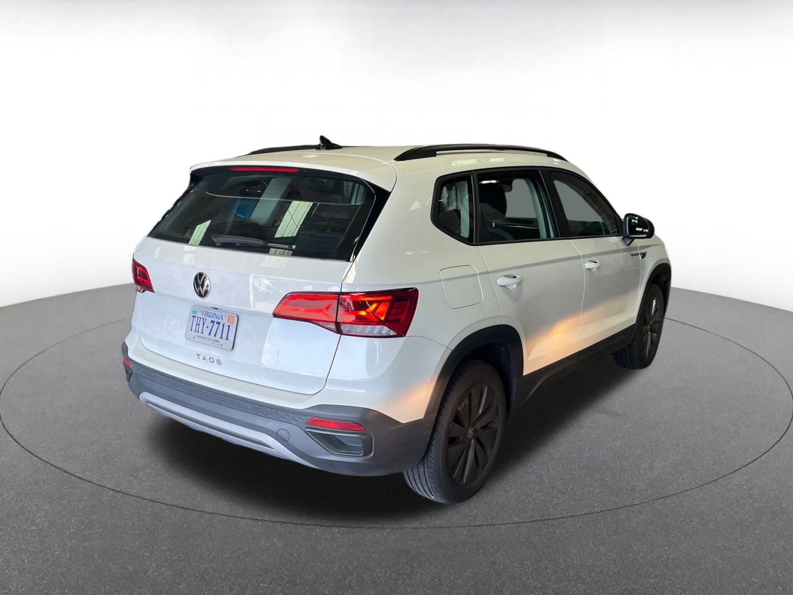 Thumbnail: 2024 Volkswagen Taos - 7