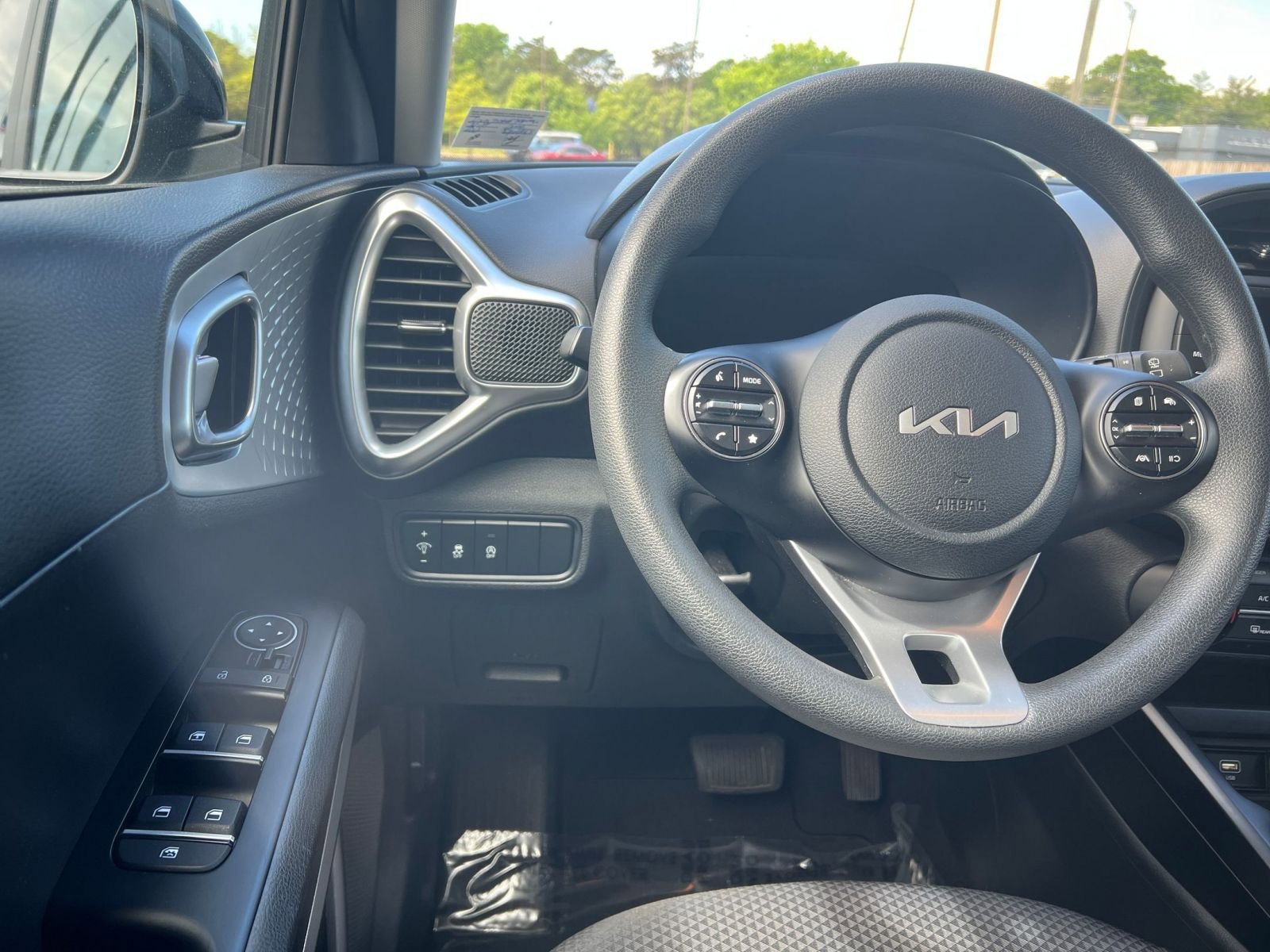 Thumbnail: 2025 Kia Soul - 32