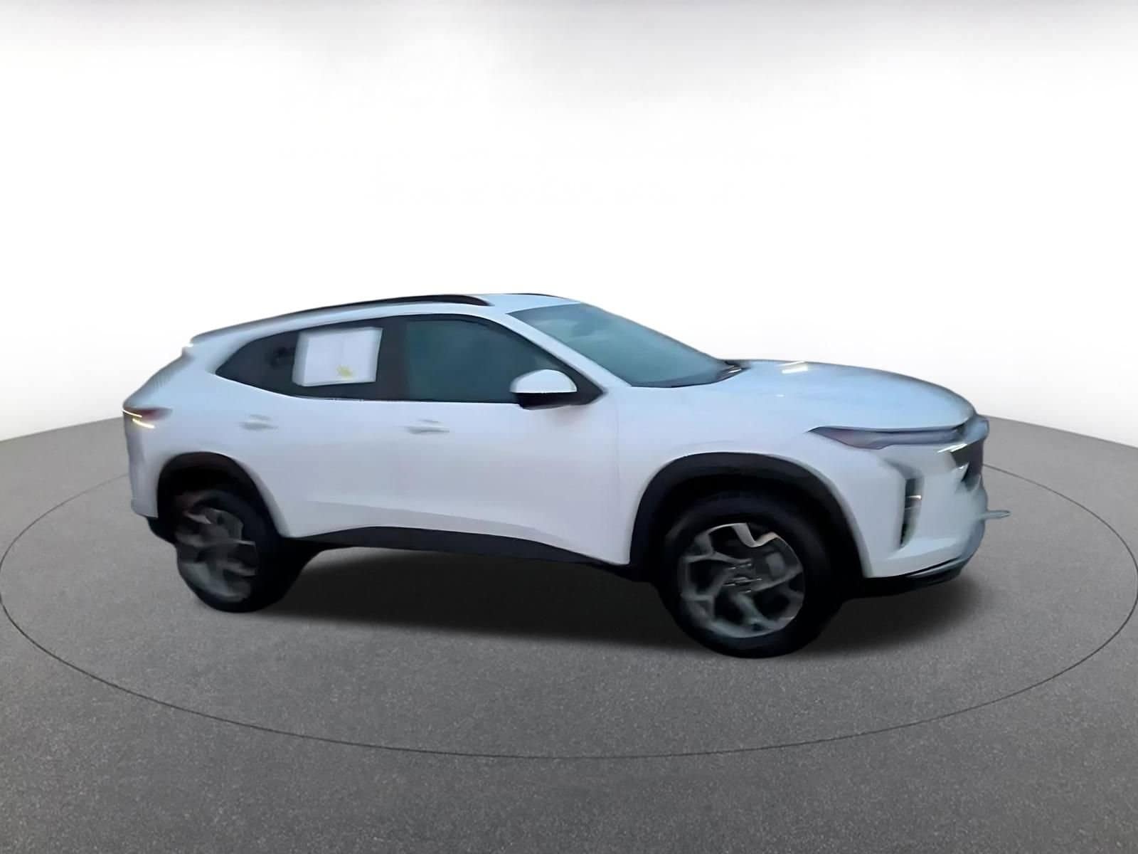 Thumbnail: 2025 Chevrolet Trax - 2