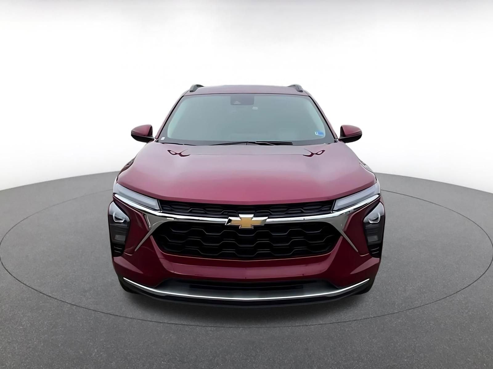 Thumbnail: 2025 Chevrolet Trax - 4