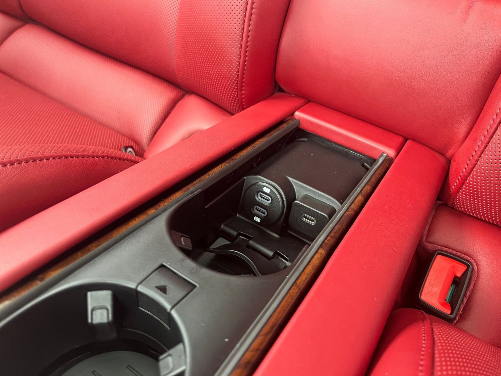 Thumbnail: 2023 Porsche Panamera - 27