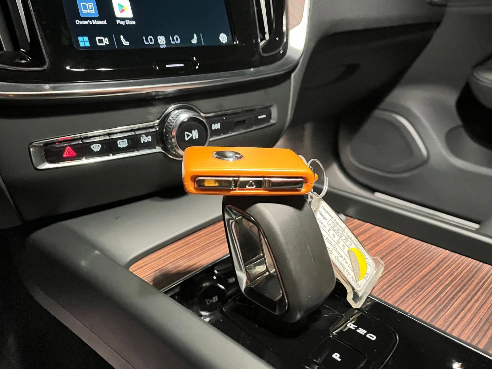 Thumbnail: 2025 Volvo S60 - 22