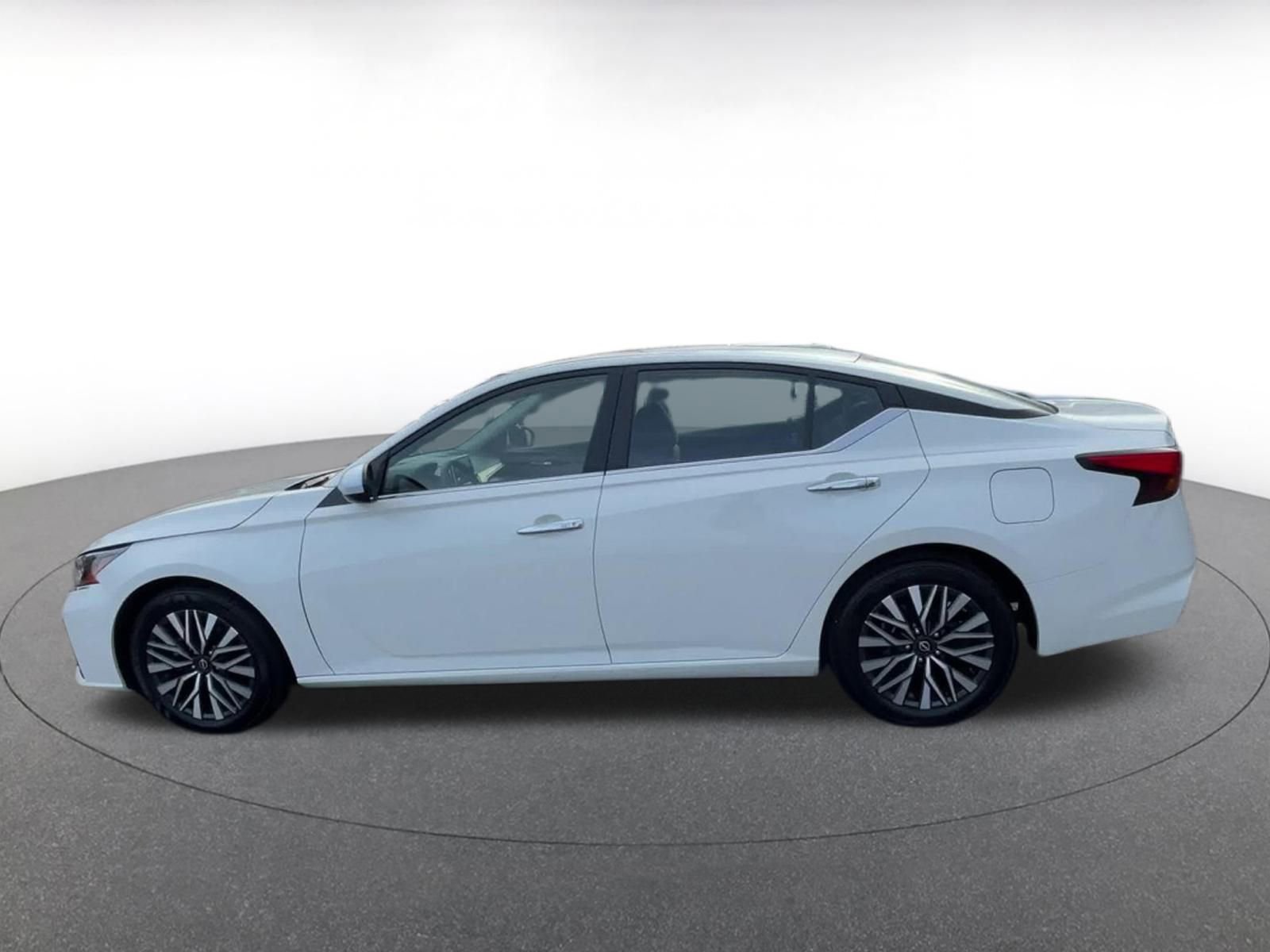 Thumbnail: 2024 Nissan Altima - 8