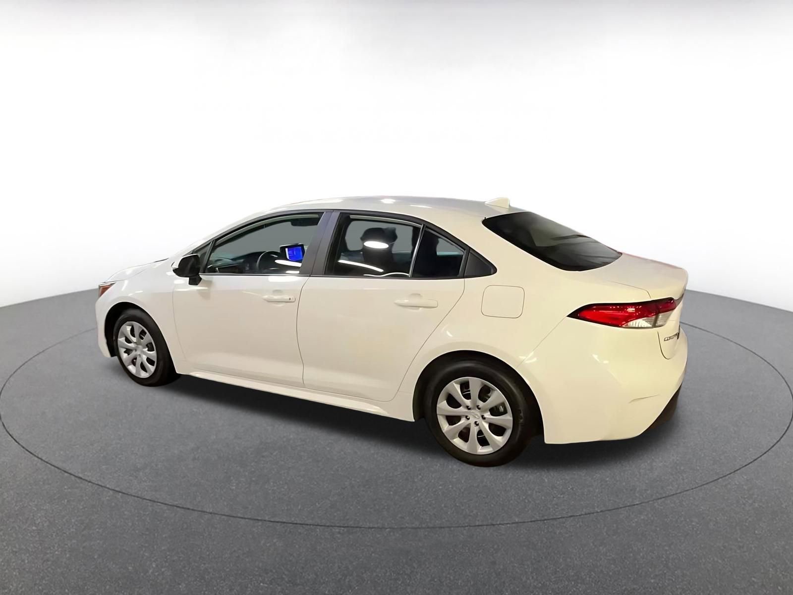 Thumbnail: 2025 Toyota Corolla - 10