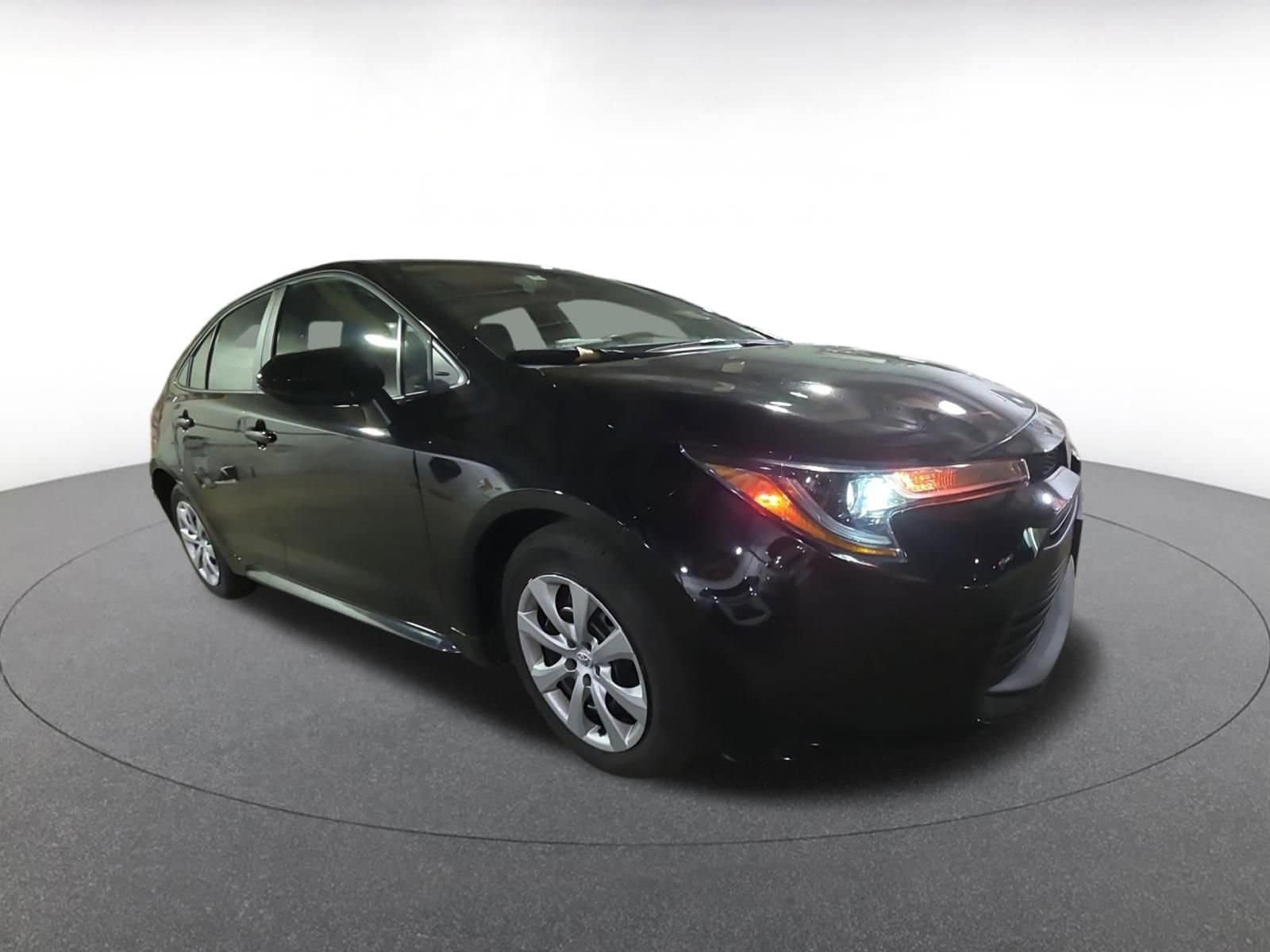 Thumbnail: 2025 Toyota Corolla - 1