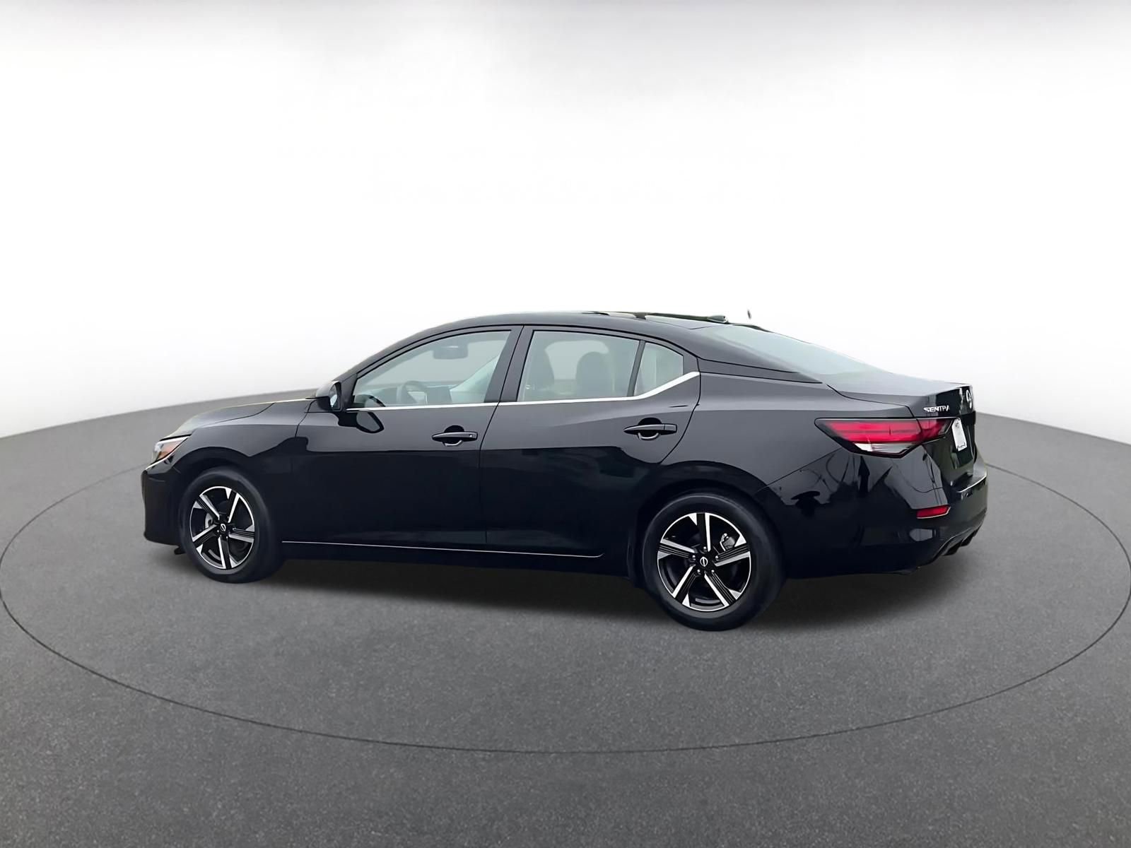 Thumbnail: 2025 Nissan Sentra - 9