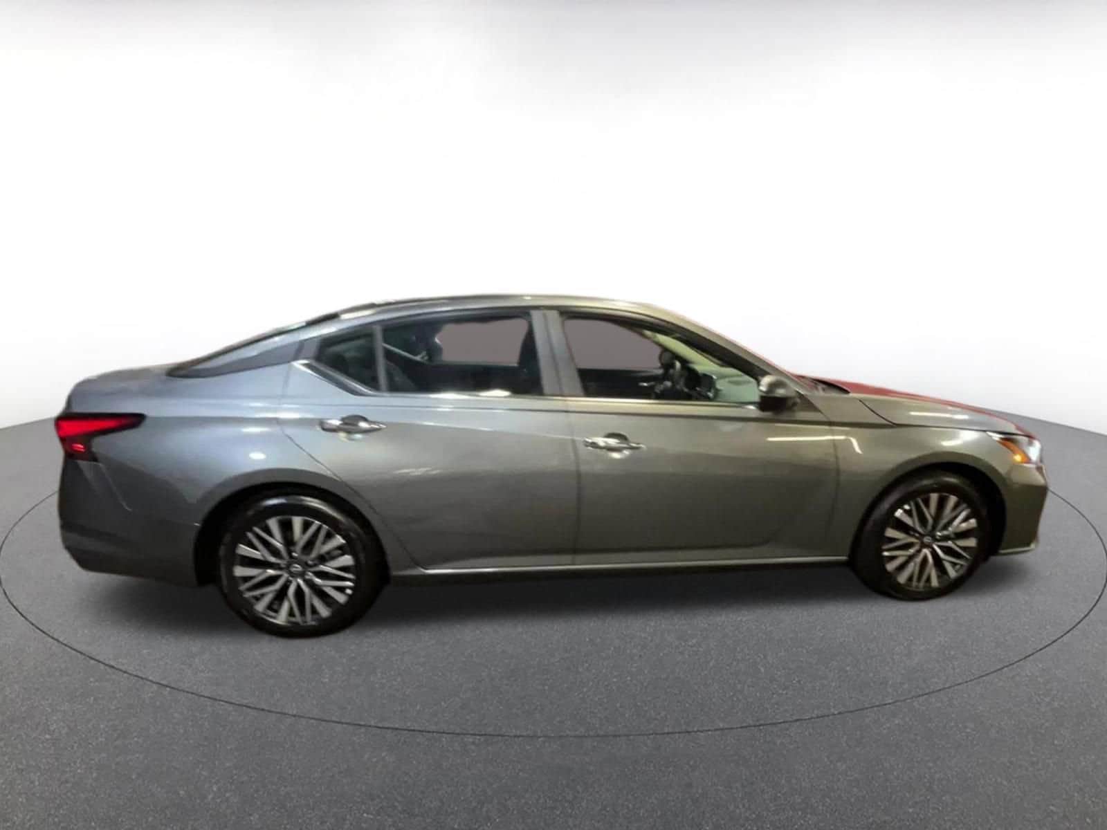 Thumbnail: 2025 Nissan Altima - 16