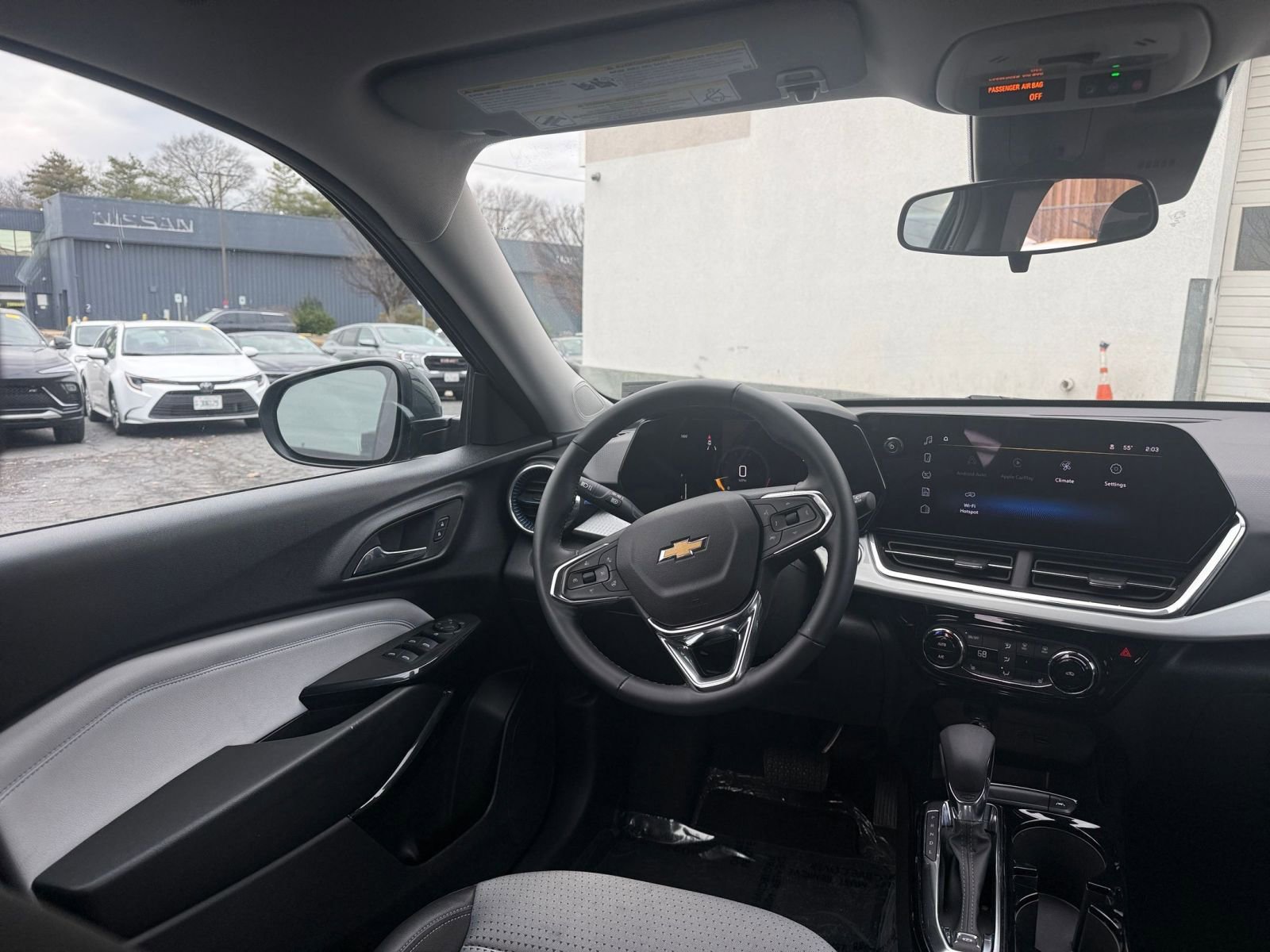 Thumbnail: 2025 Chevrolet Trax - 33