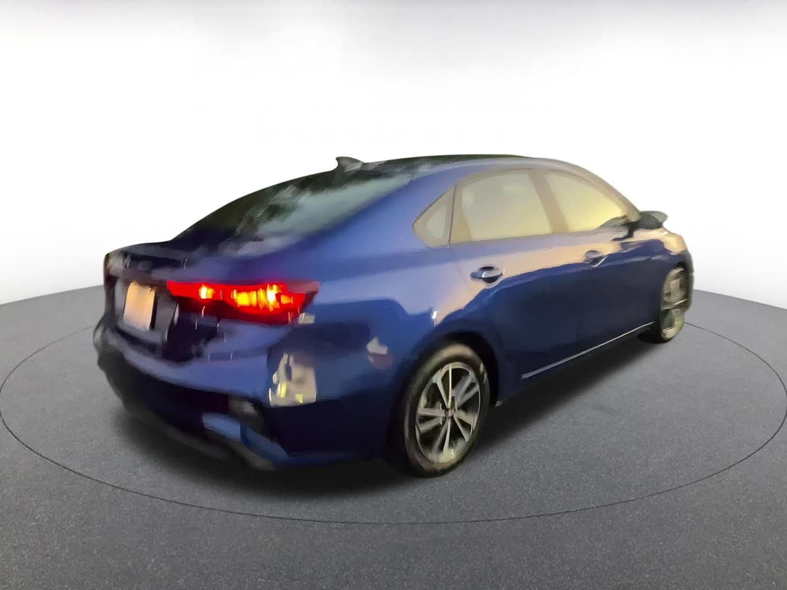 Thumbnail: 2024 Kia Forte - 14