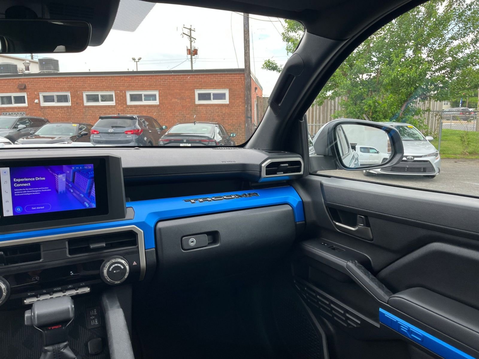 2024 Toyota Tacoma  34