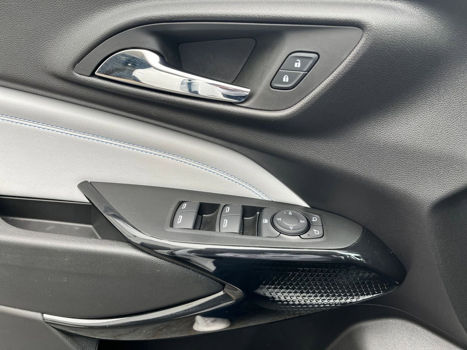 Thumbnail: 2025 Chevrolet Trax - 20