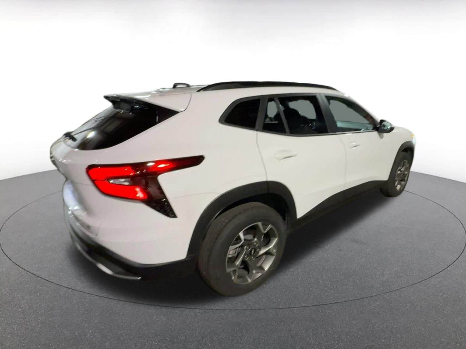 Thumbnail: 2025 Chevrolet Trax - 8