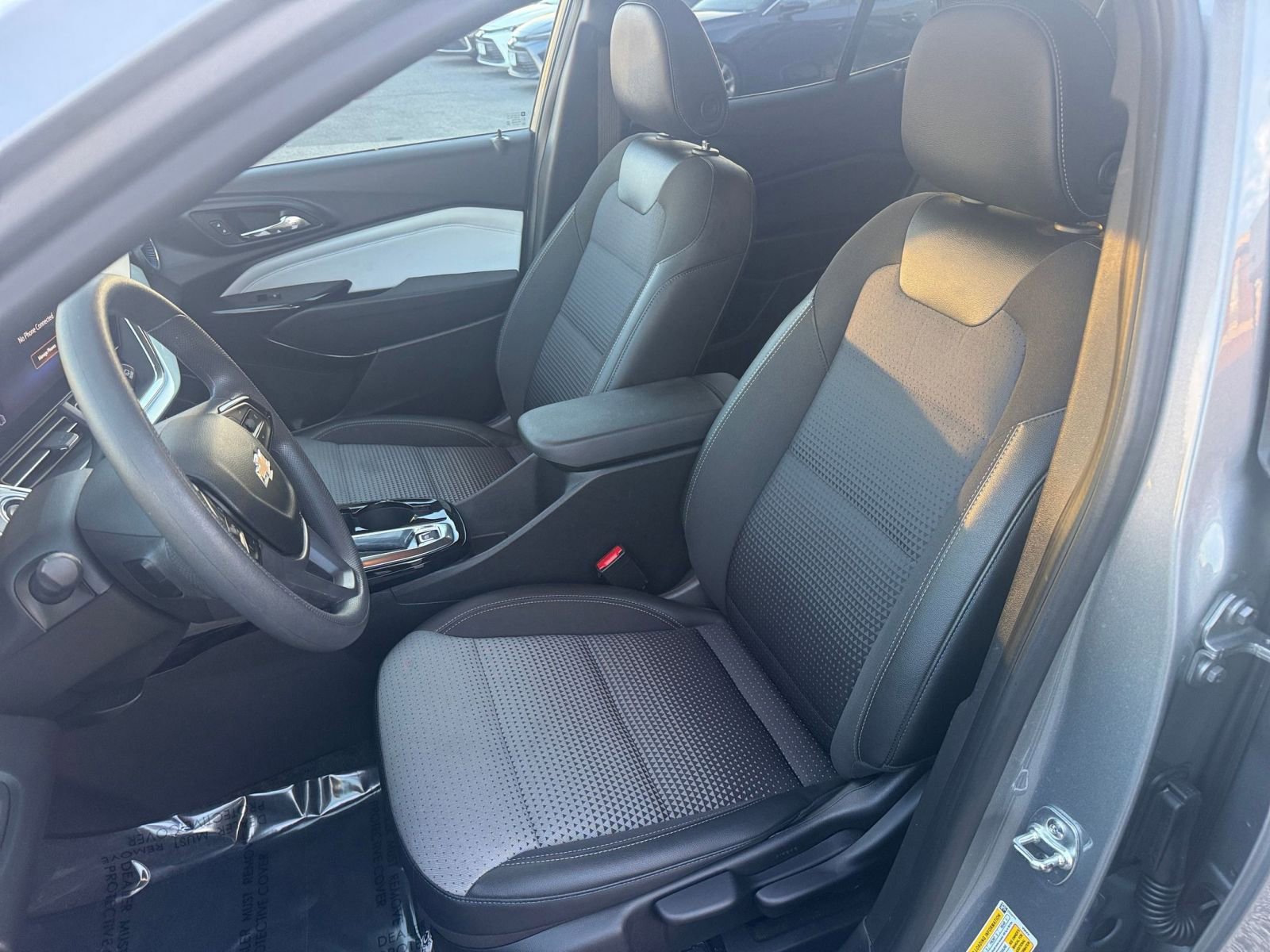 Thumbnail: 2025 Chevrolet Trax - 35