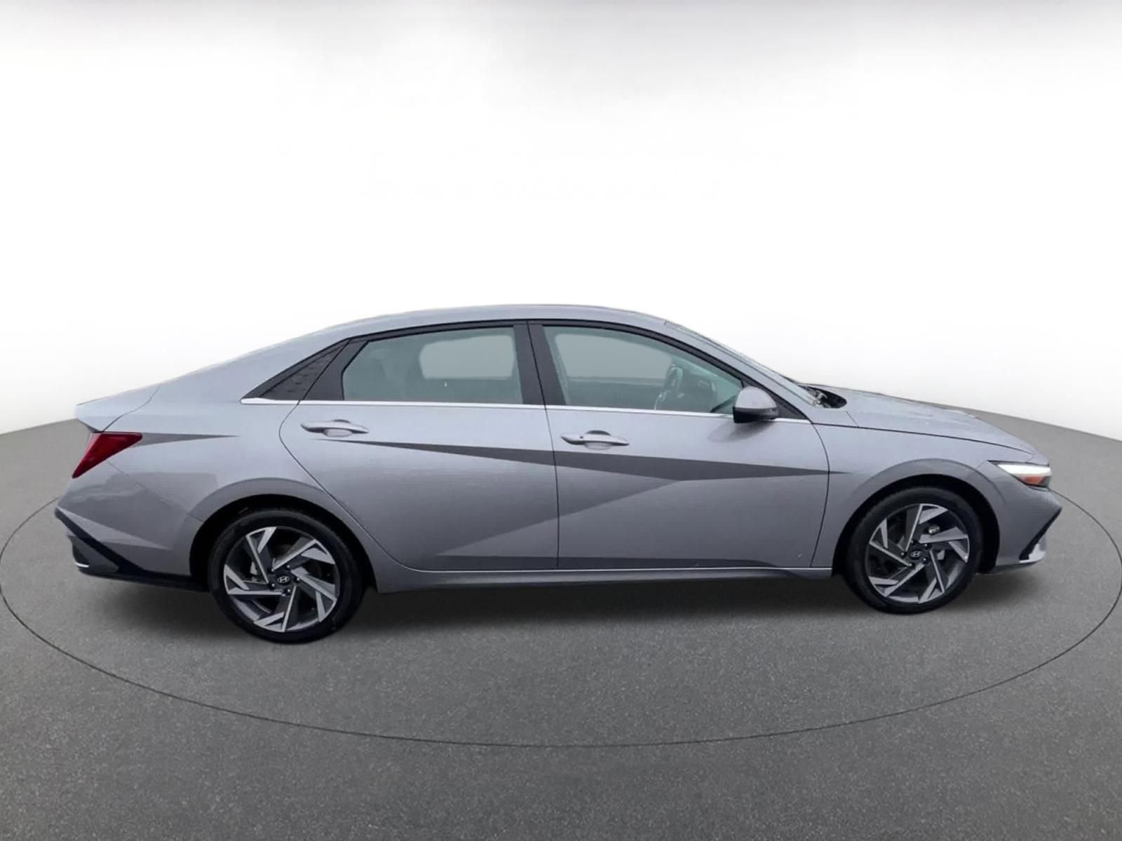 Thumbnail: 2025 Hyundai Elantra - 16