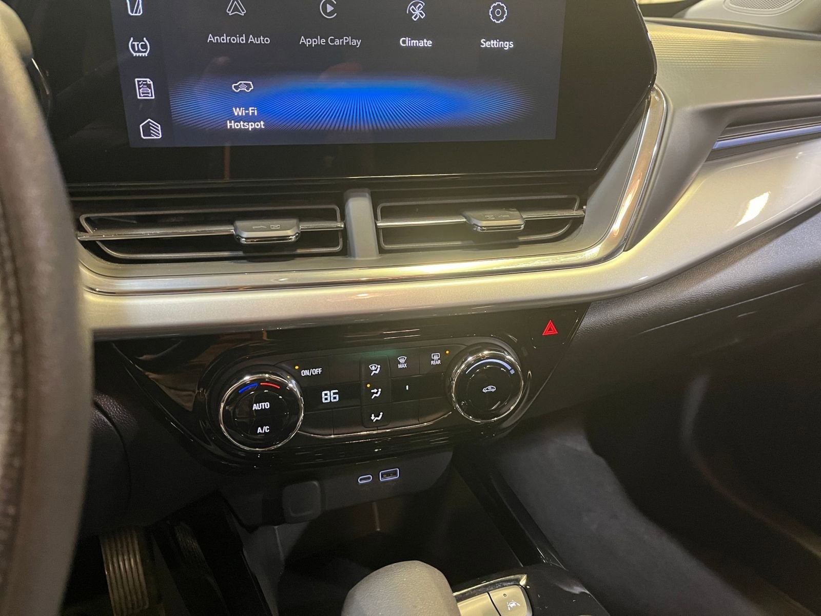 Thumbnail: 2025 Chevrolet Trax - 18