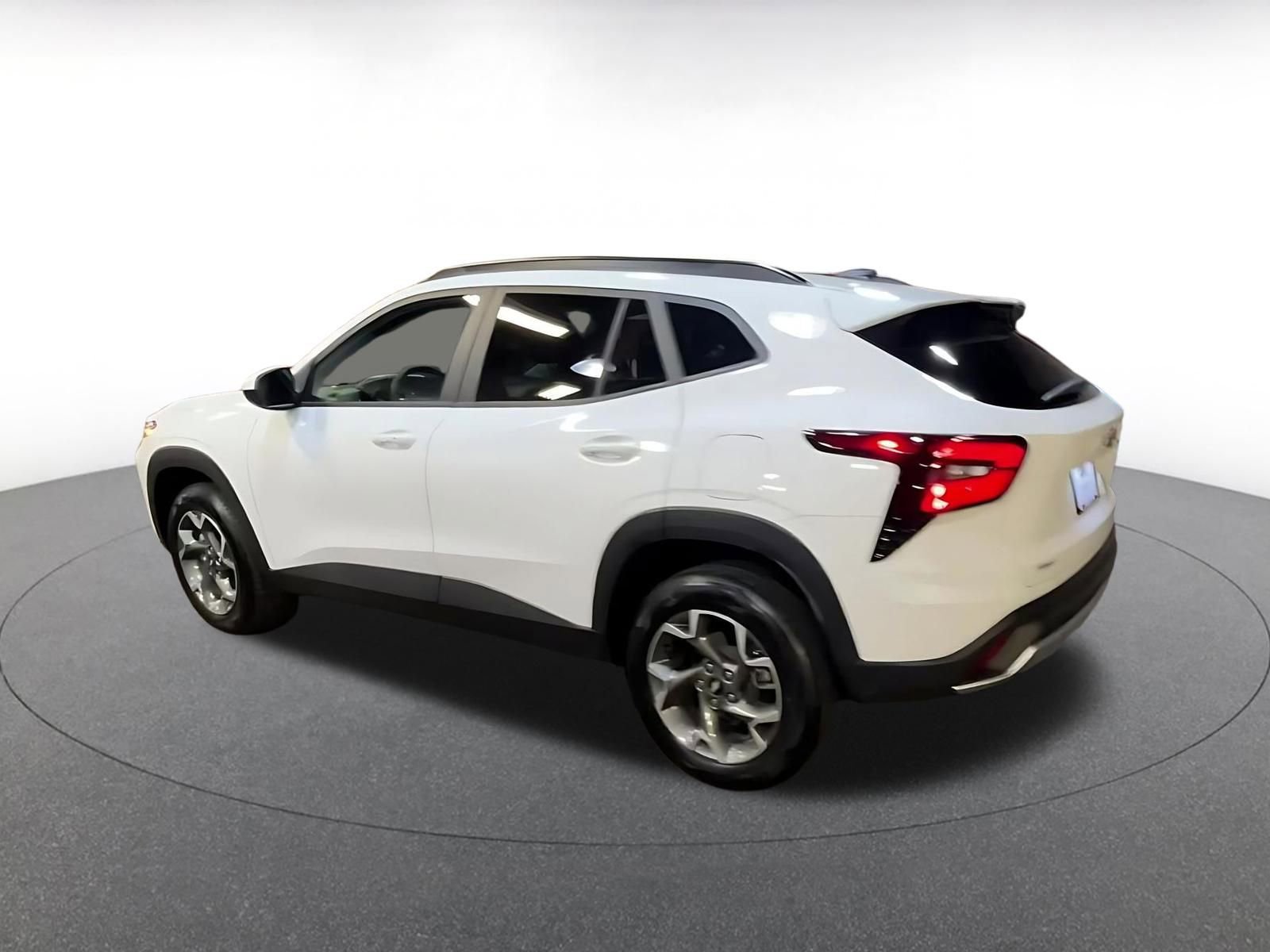 Thumbnail: 2025 Chevrolet Trax - 10