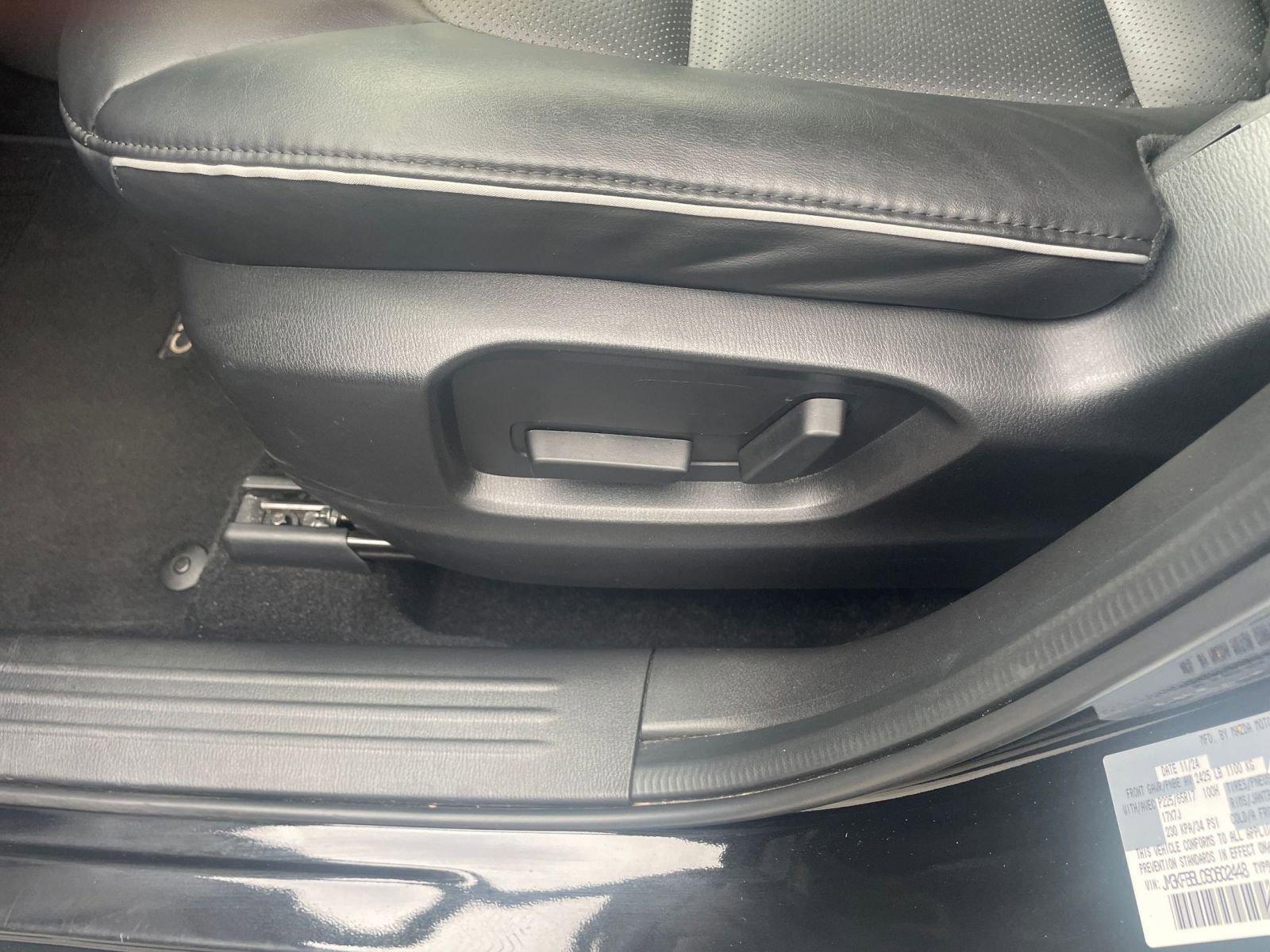 Thumbnail: 2025 Mazda CX-5 - 23