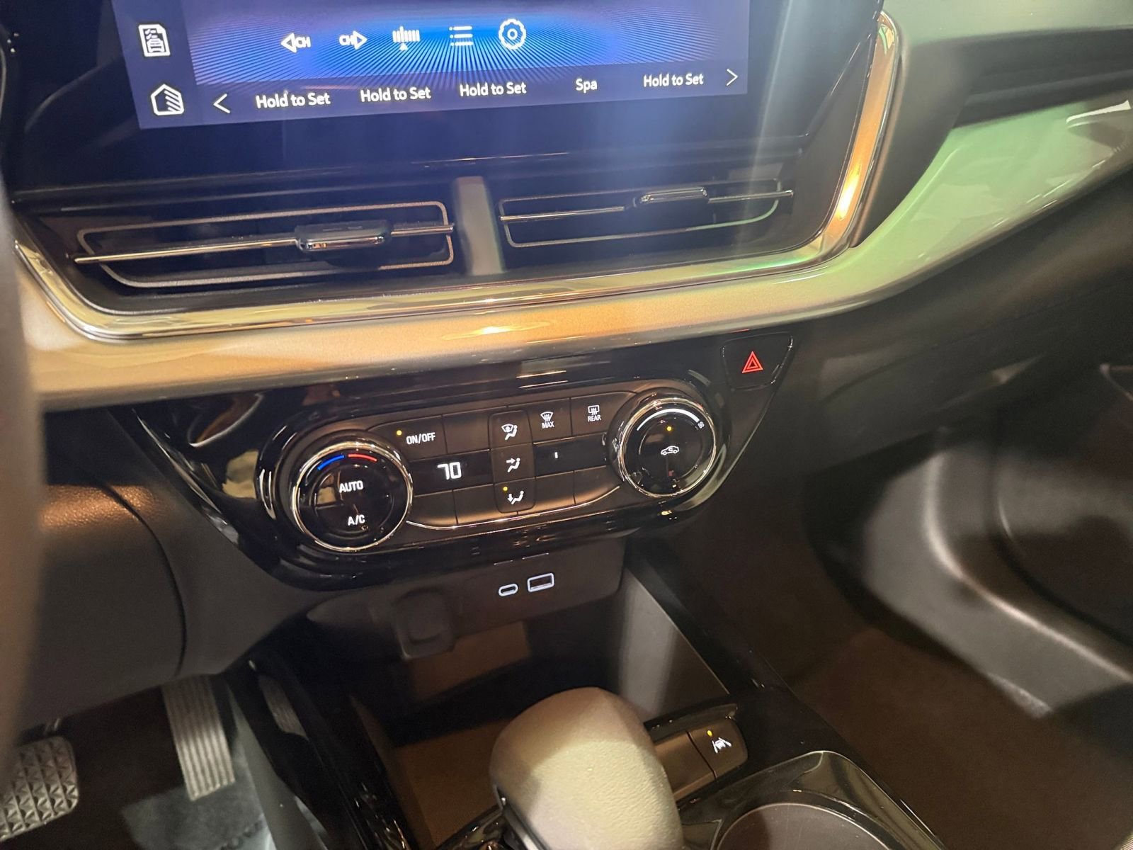 Thumbnail: 2025 Chevrolet Trax - 18