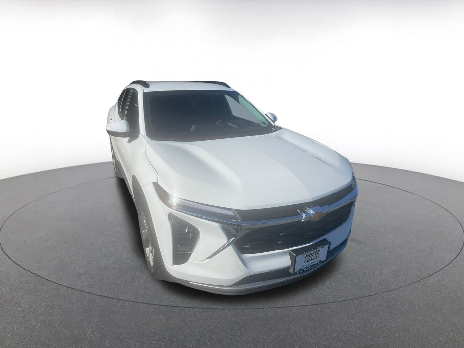 Thumbnail: 2024 Chevrolet Trax - 1